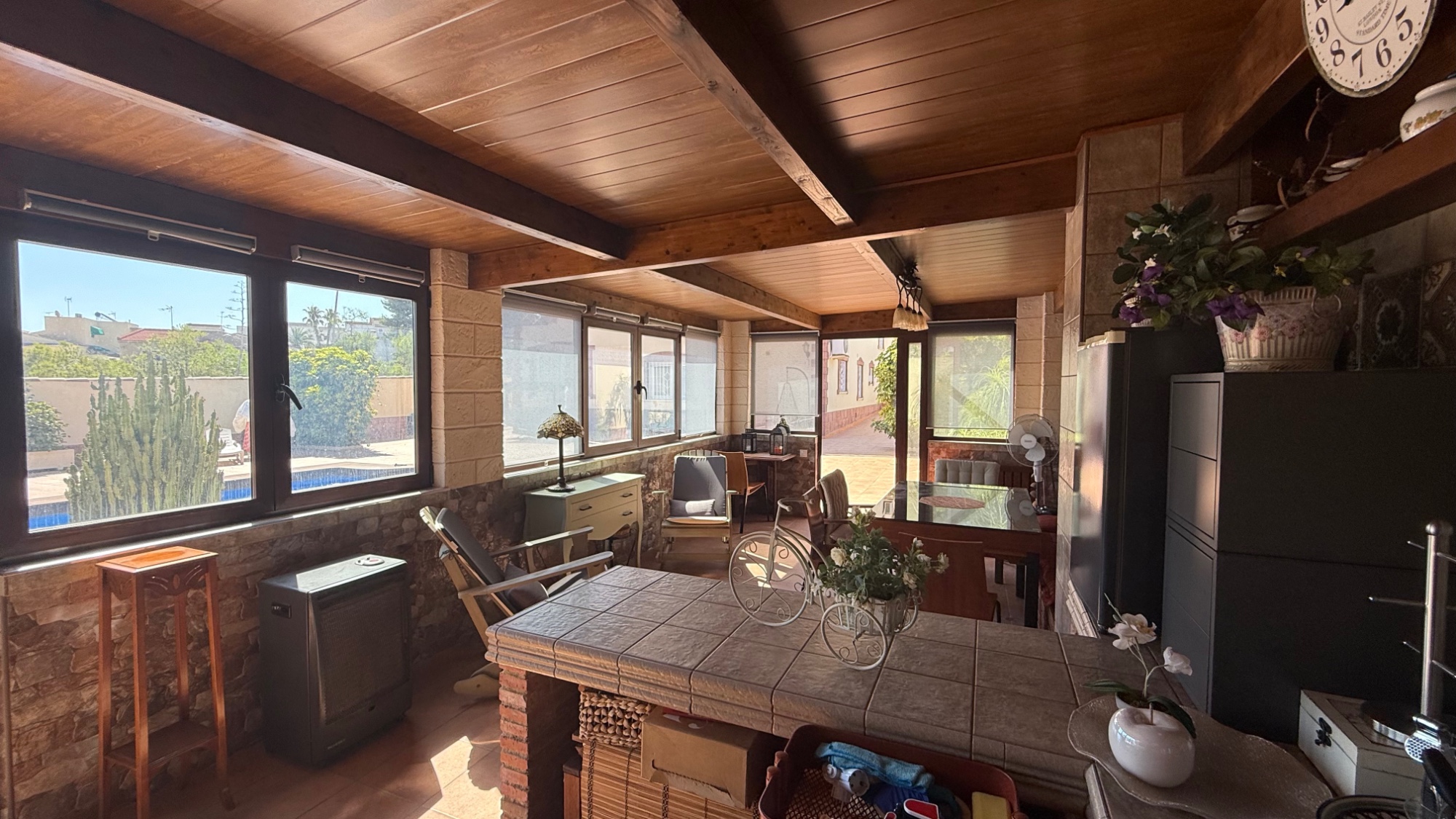 Dining area in villa for sale in Torrevieja
