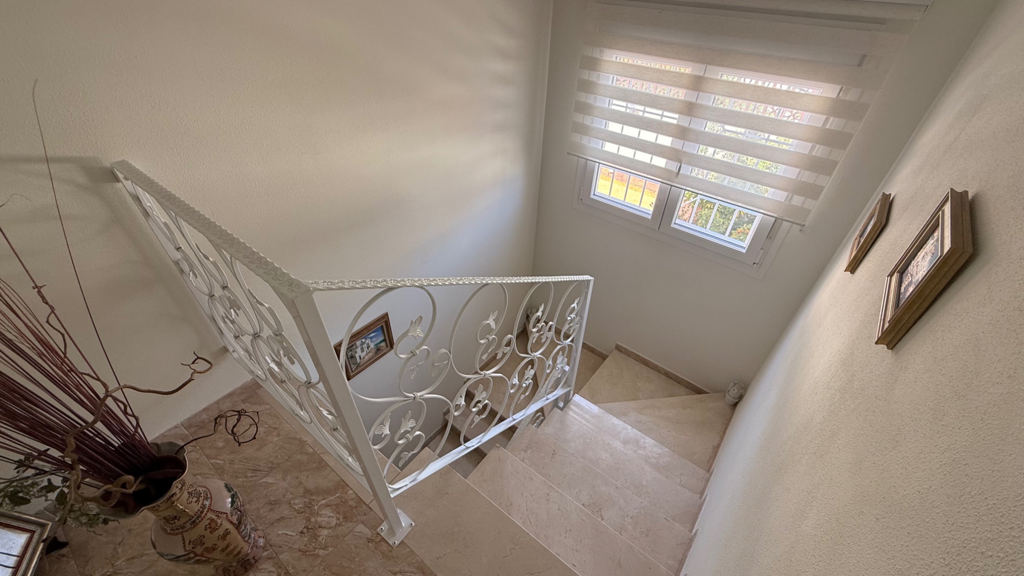 Dining area in villa for sale in Torrevieja