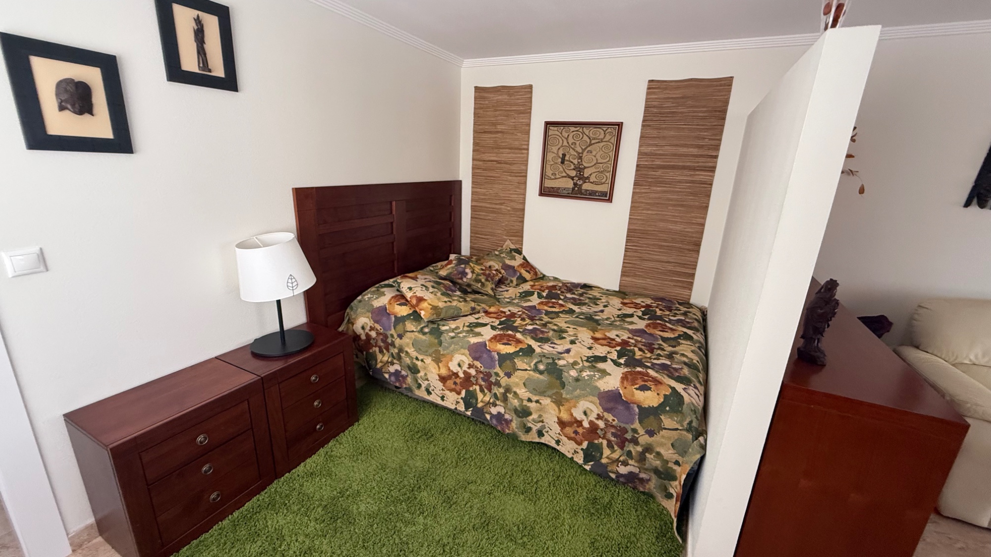 Bedroom in villa for sale in Torrevieja