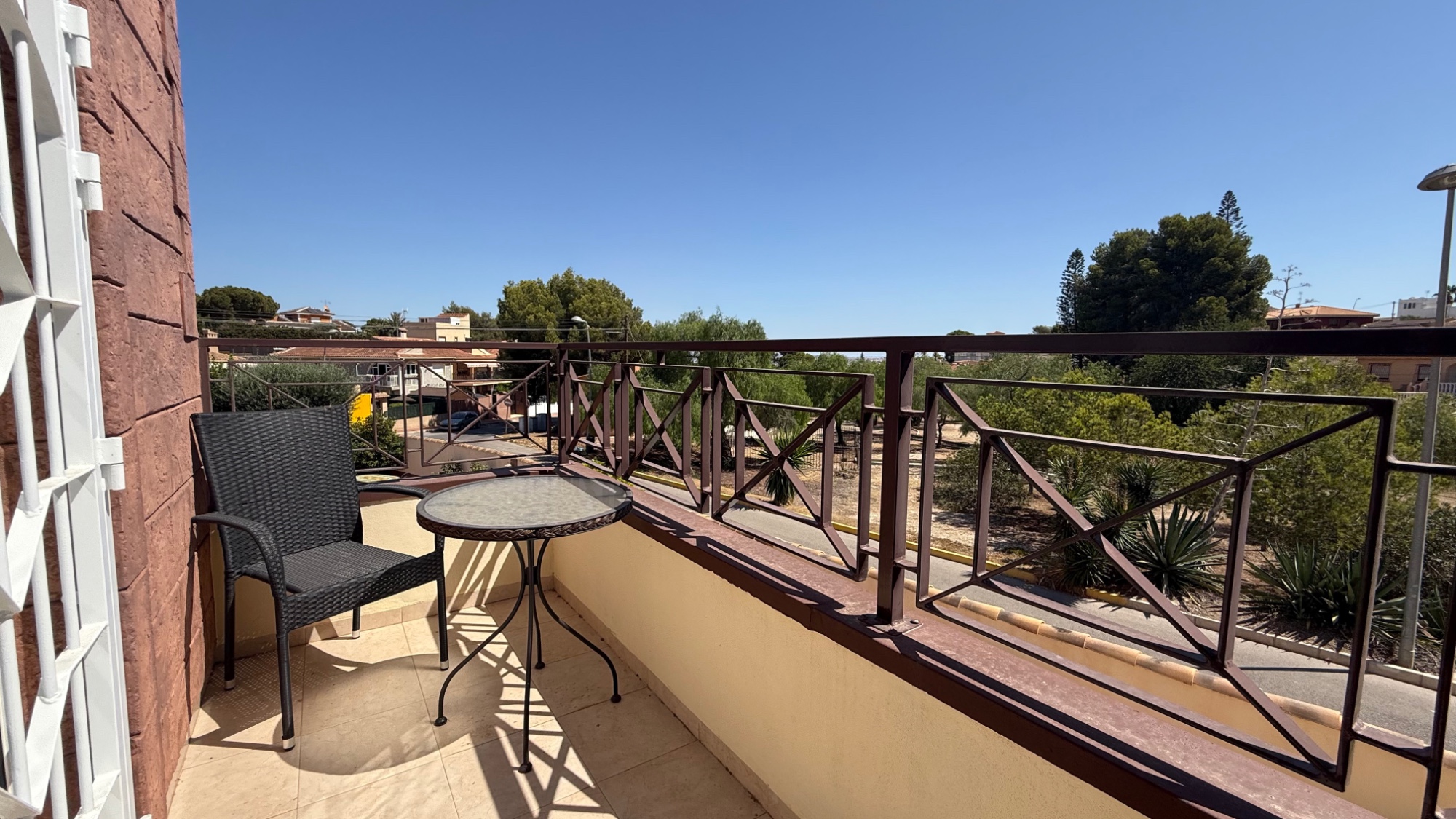 Master bedroom in villa for sale in Torrevieja