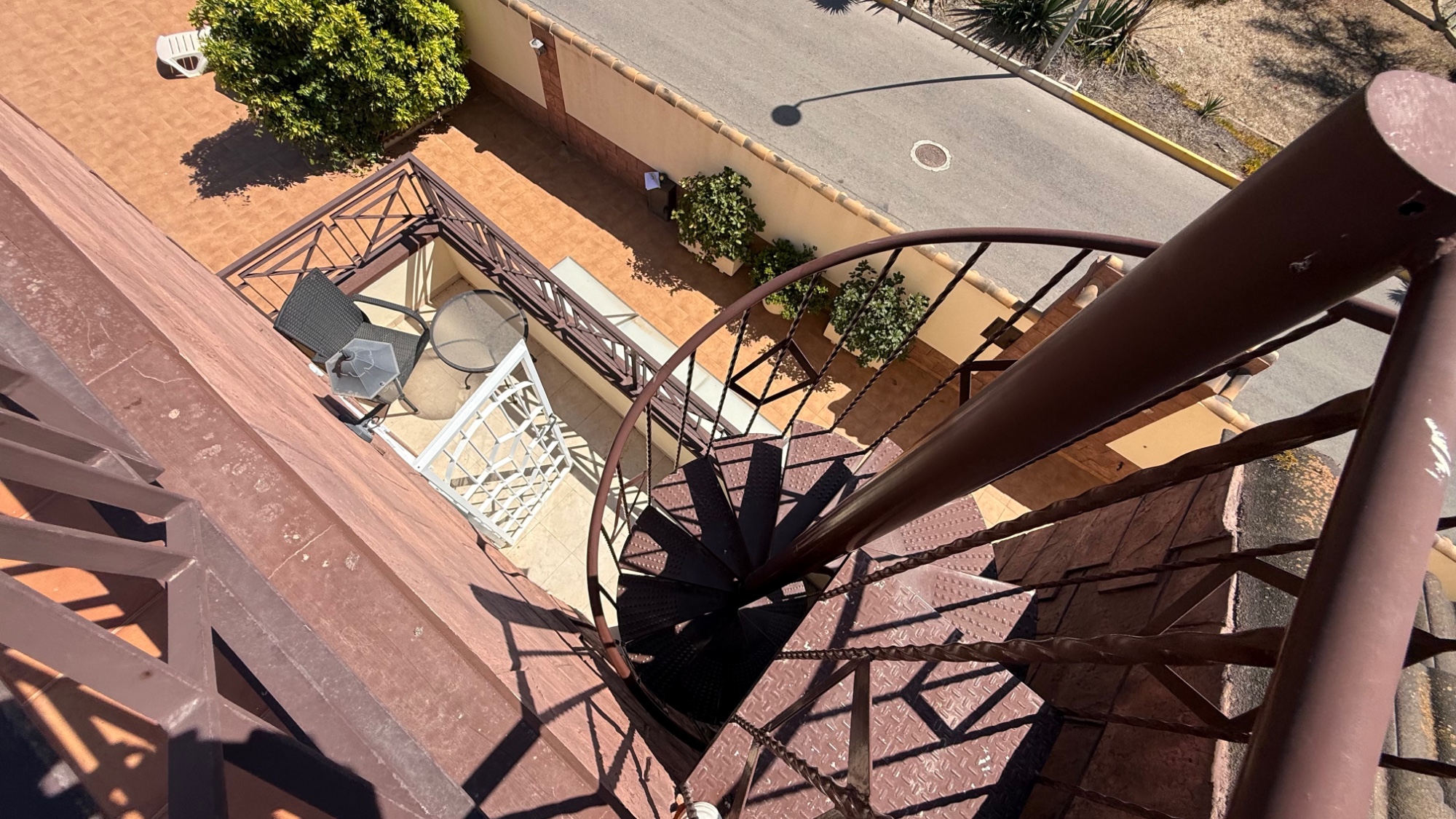 Pool area in villa for sale in Torrevieja