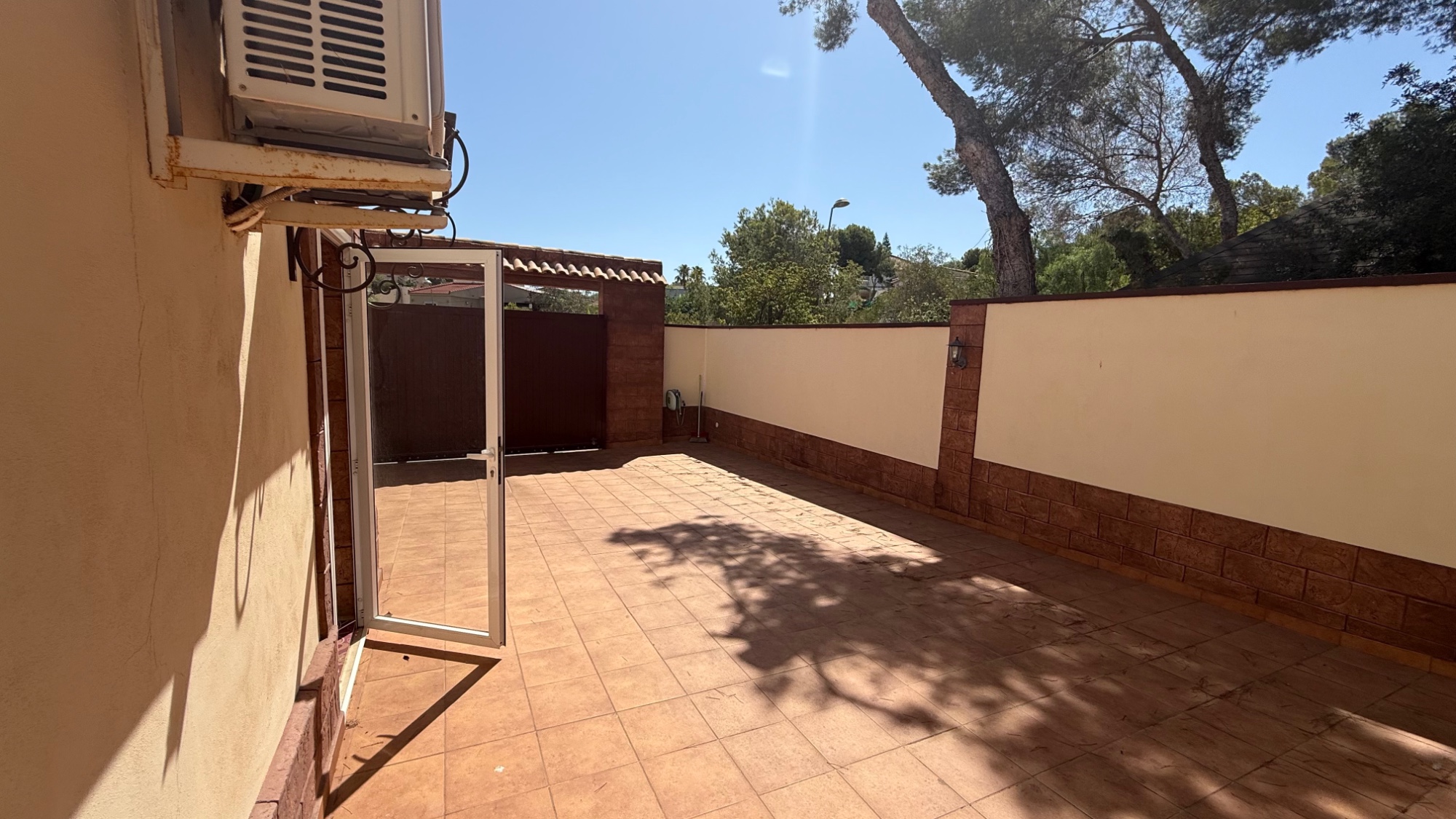 Garden in villa for sale in Torrevieja