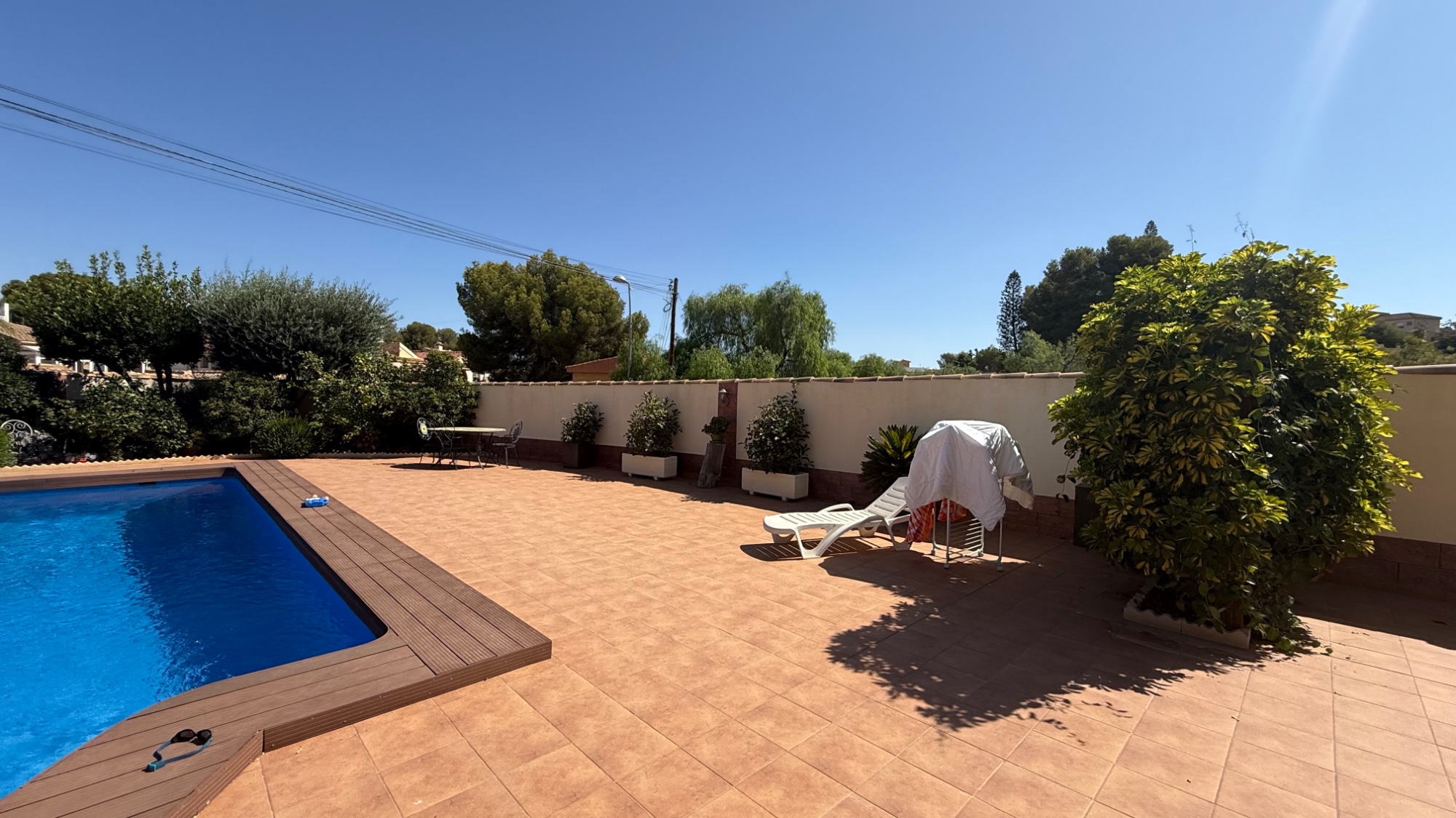 Bedroom in villa for sale in Torrevieja