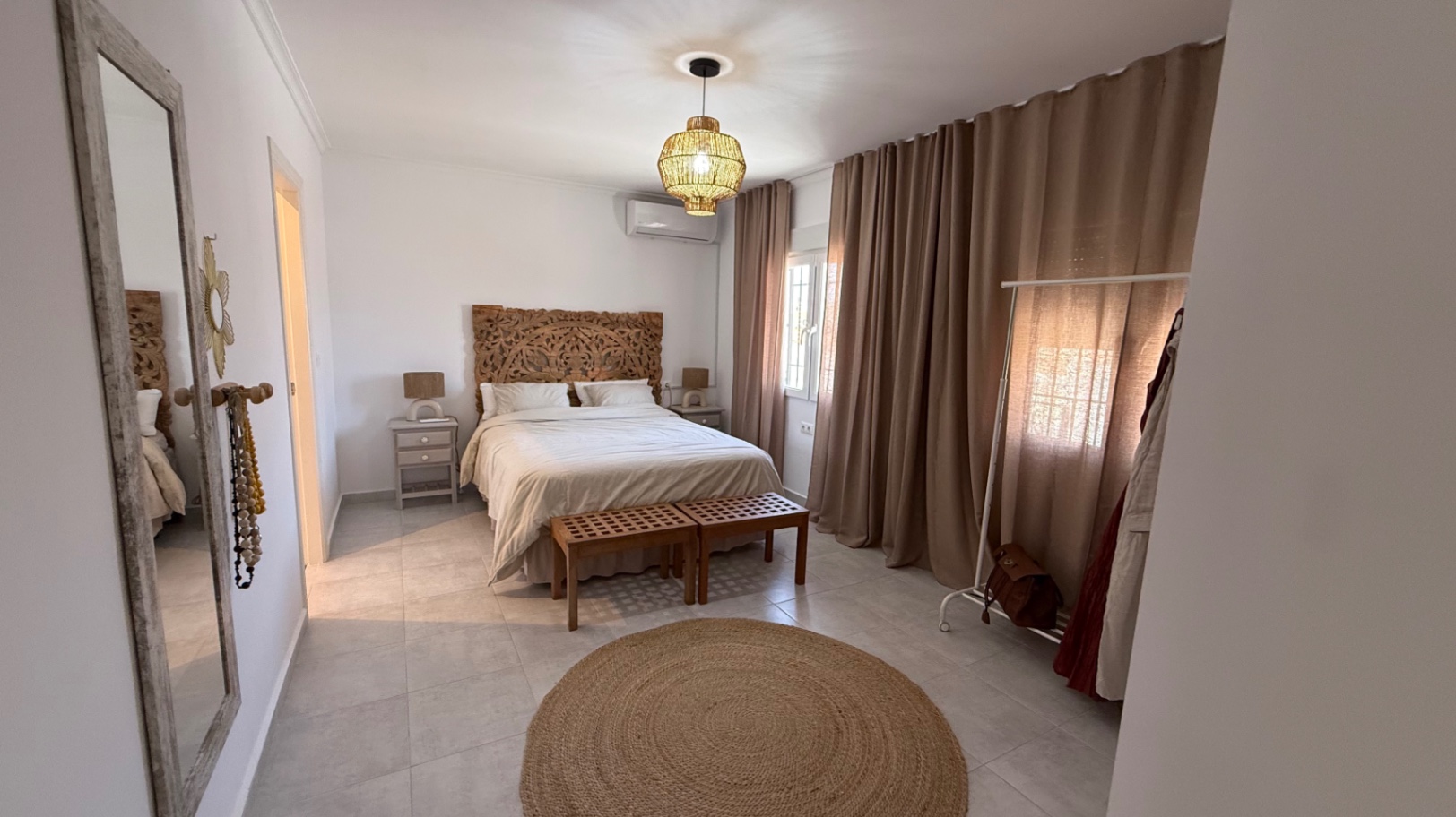Pool area in villa for sale in Torrevieja