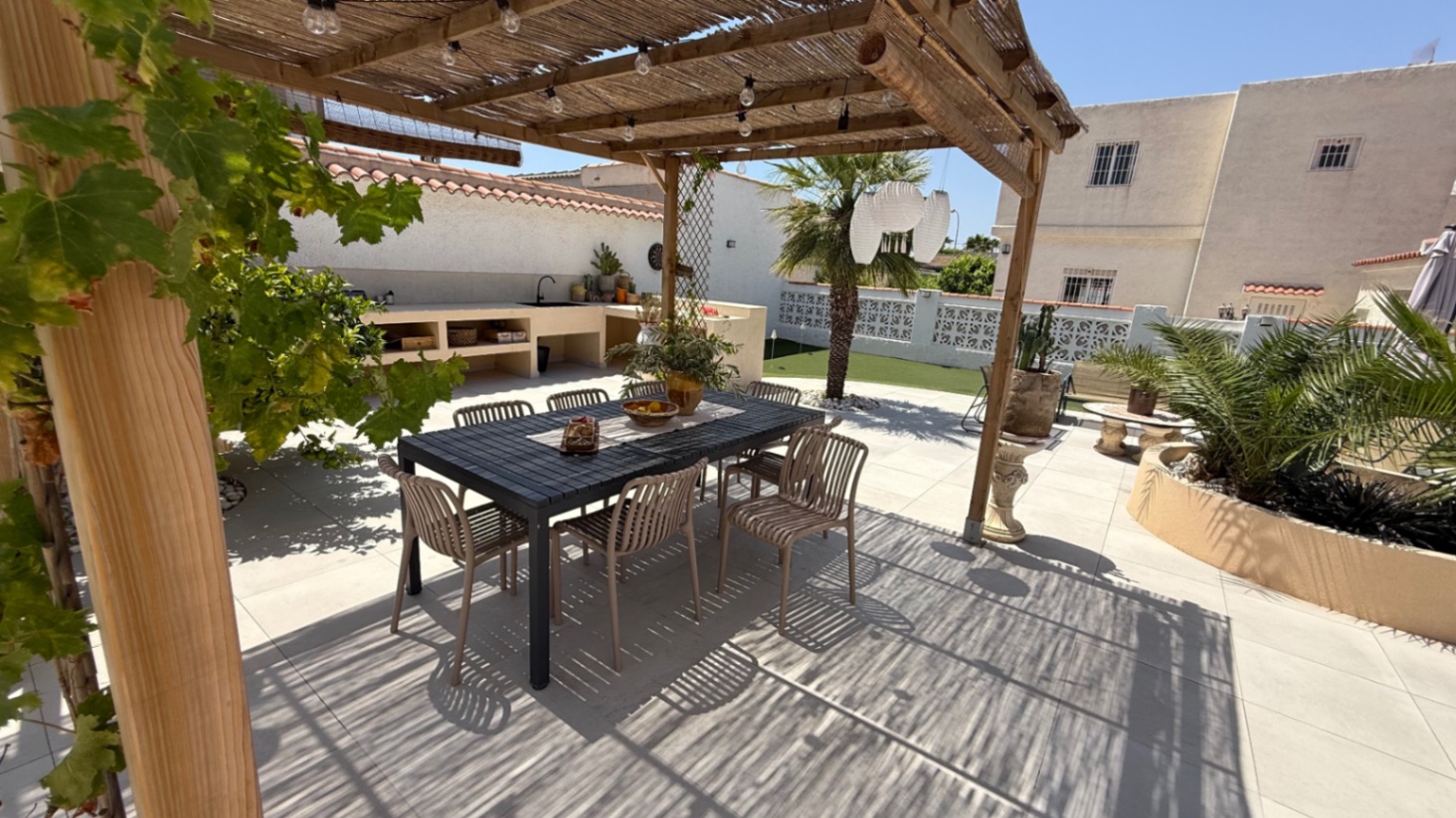 Introducing this beautifully presented three-bedroom, two-bathroom detached villa, ideally located i