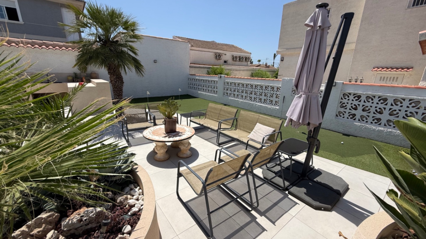 Pool area in villa for sale in Torrevieja