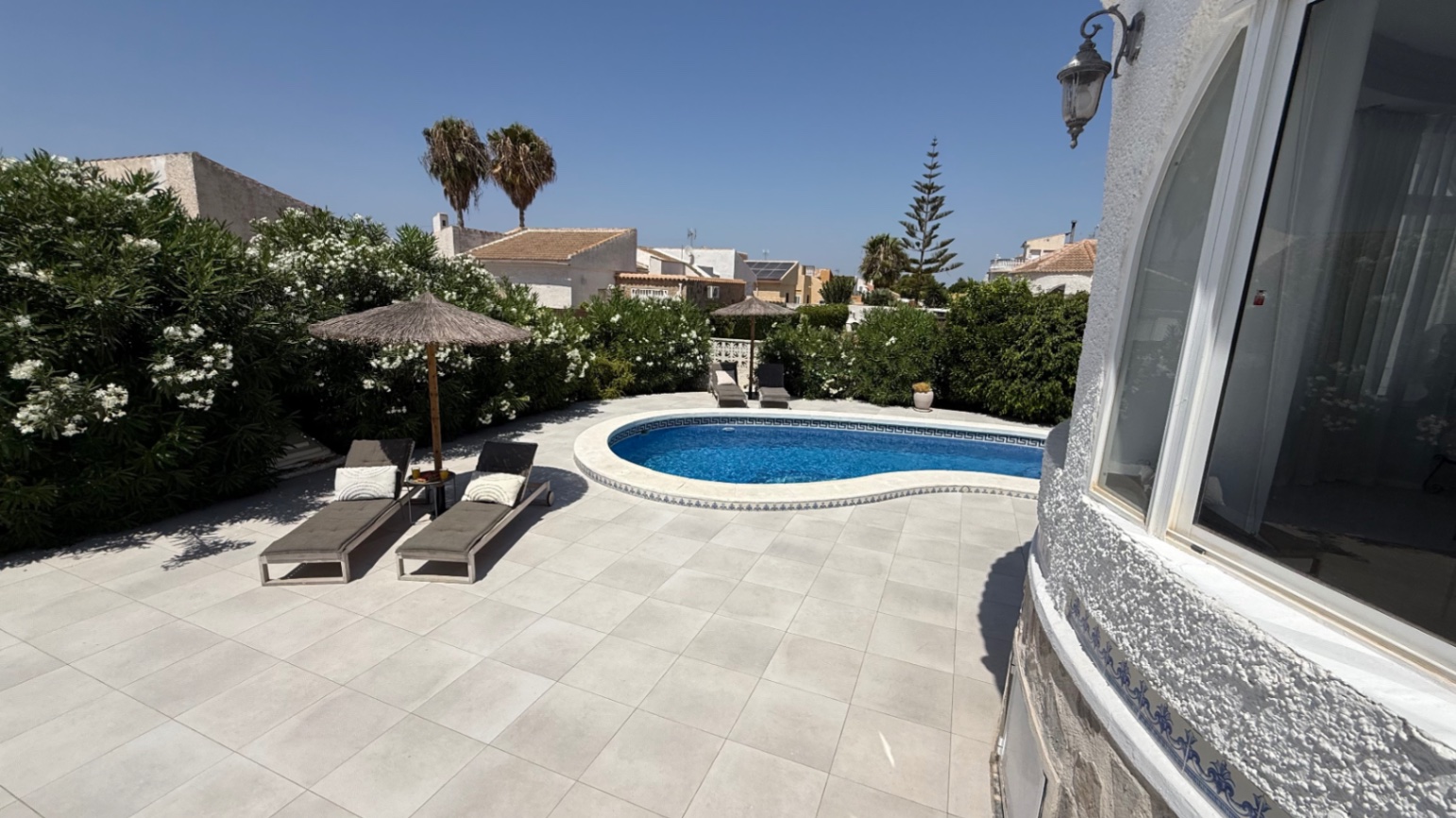 Introducing this beautifully presented three-bedroom, two-bathroom detached villa, ideally located i