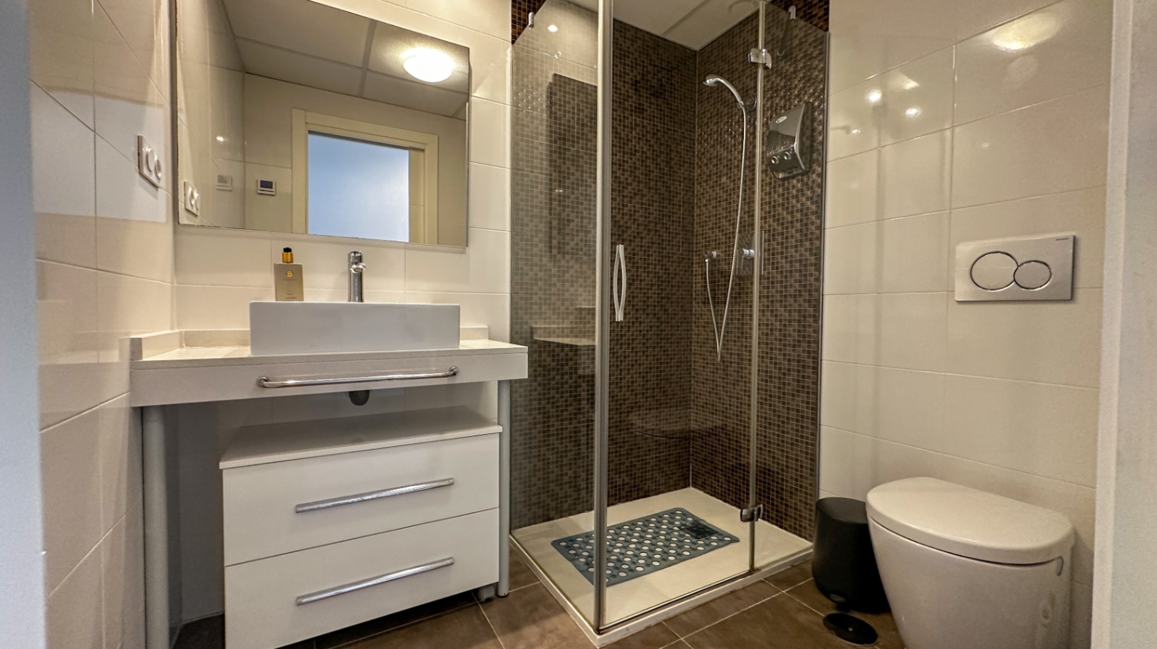 Master bedroom in apartment for sale in Torrevieja