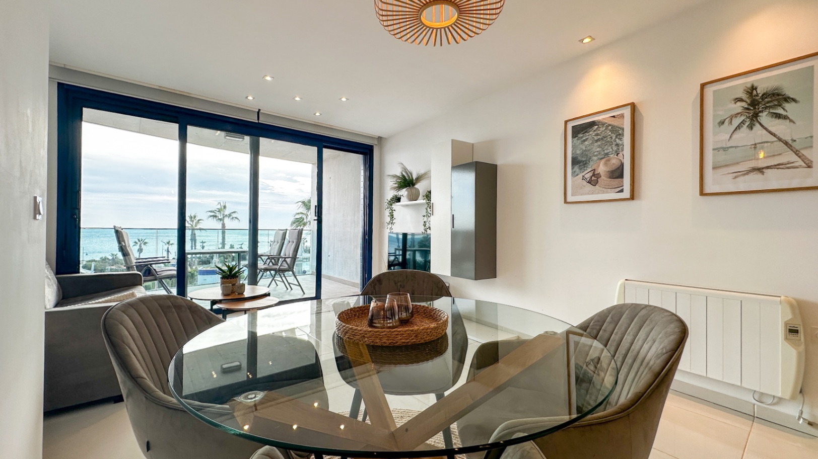 Elegant Two-Bedroom Apartment in Torrevieja Nestled in the heart of the prestigious Costa Blanca Sur