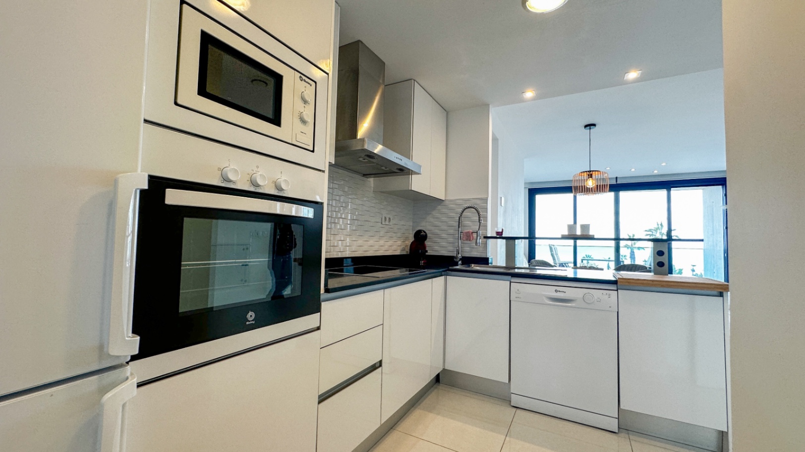 Elegant Two-Bedroom Apartment in Torrevieja Nestled in the heart of the prestigious Costa Blanca Sur