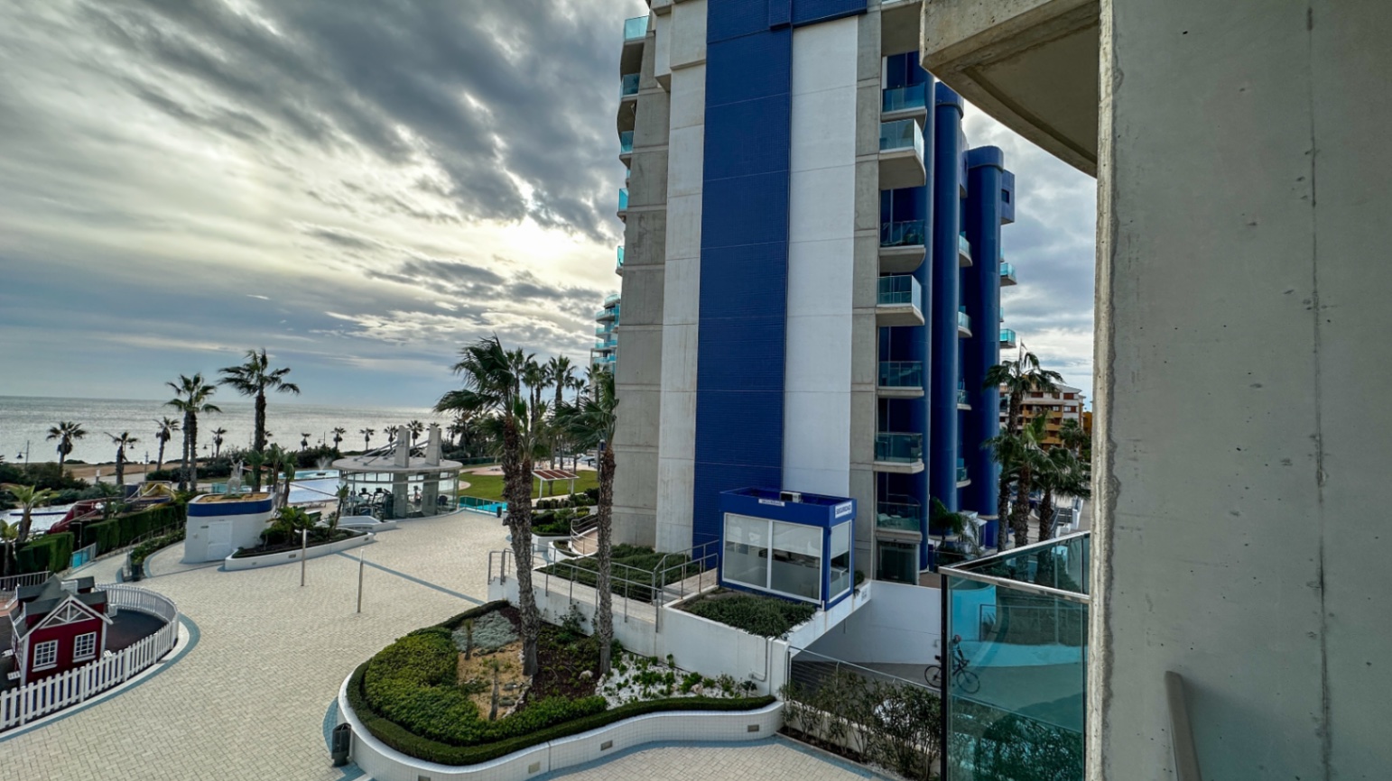 Master bedroom in apartment for sale in Torrevieja