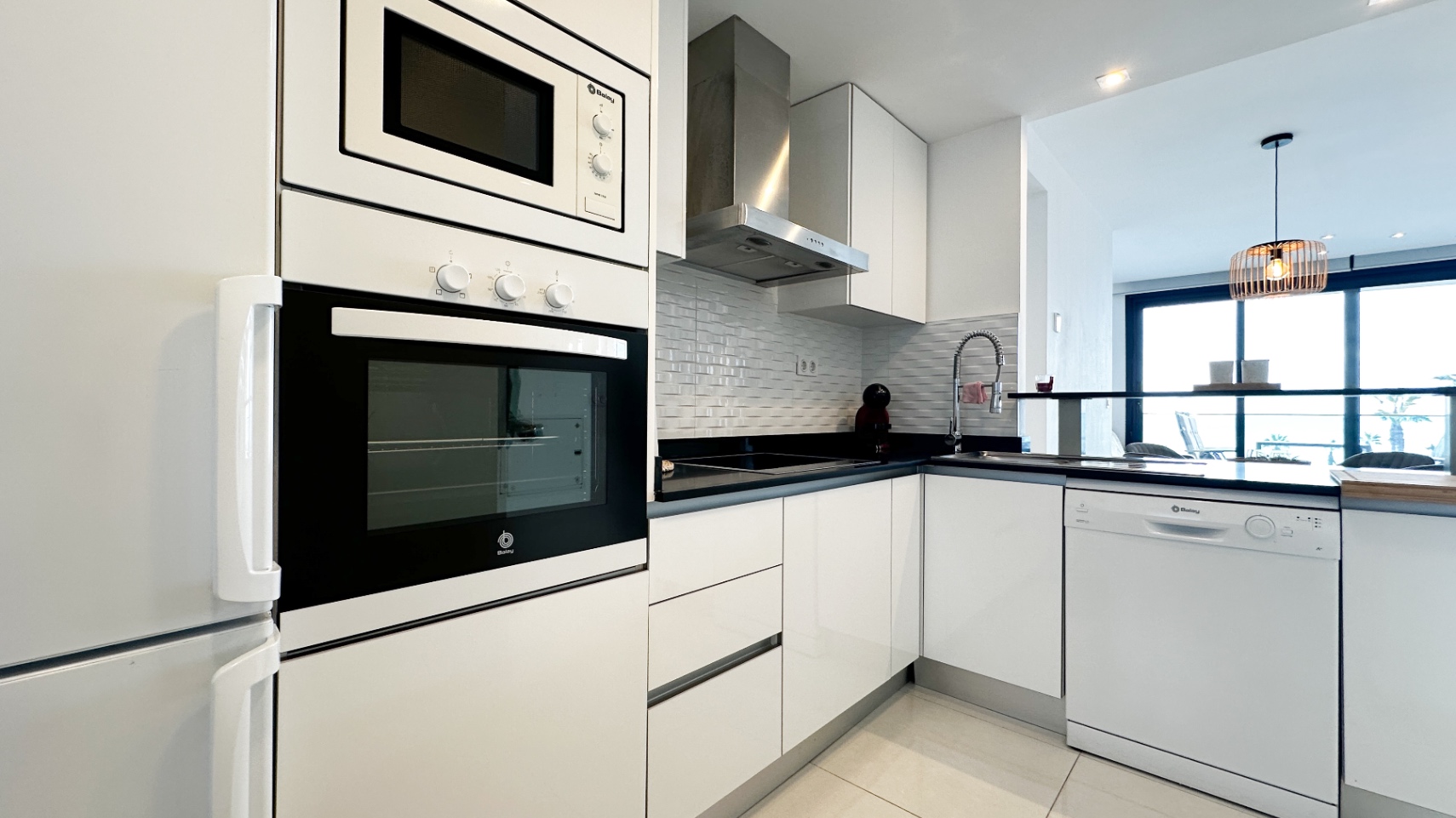 Elegant Two-Bedroom Apartment in Torrevieja Nestled in the heart of the prestigious Costa Blanca Sur