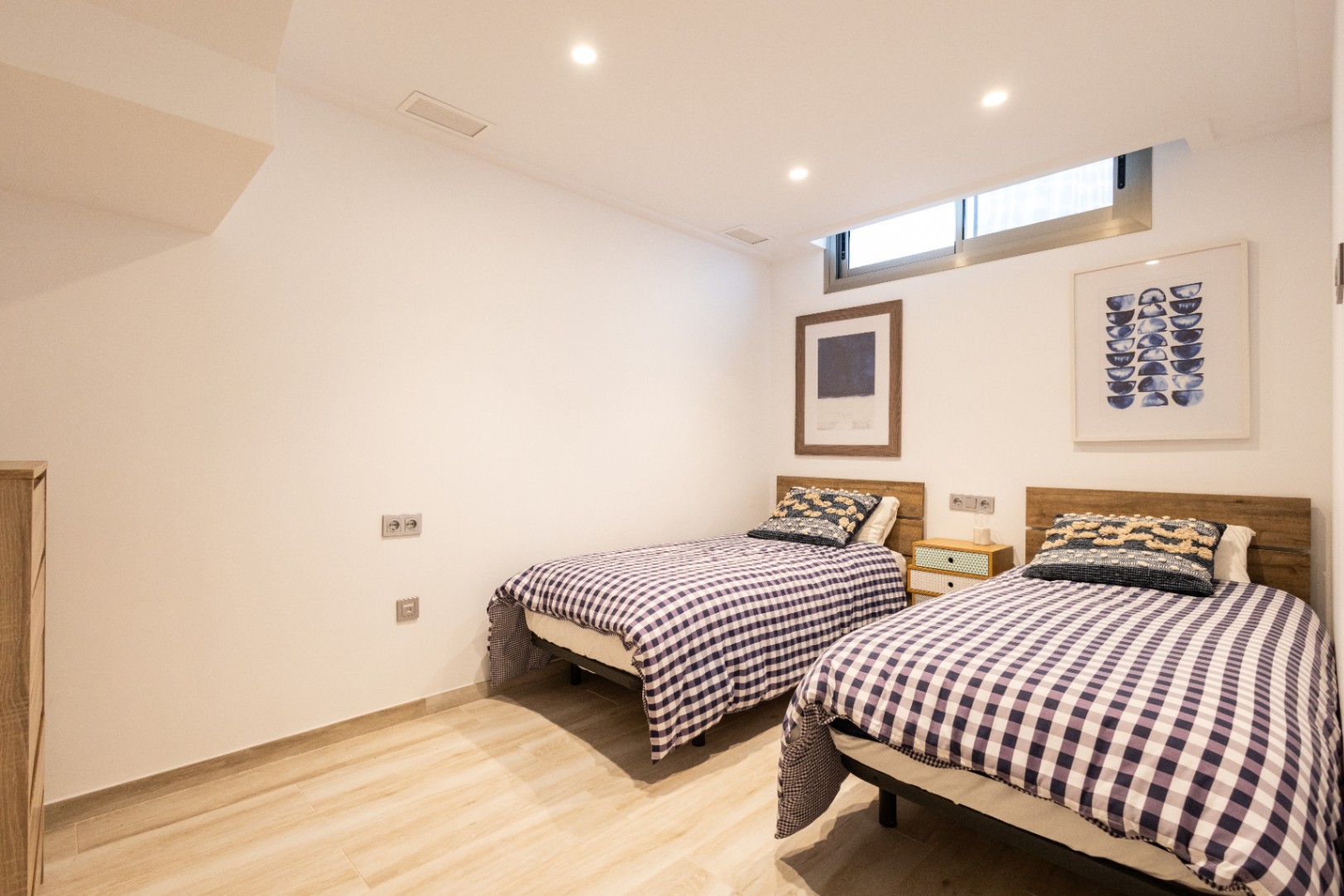 Master bedroom in villa for sale in Orihuela