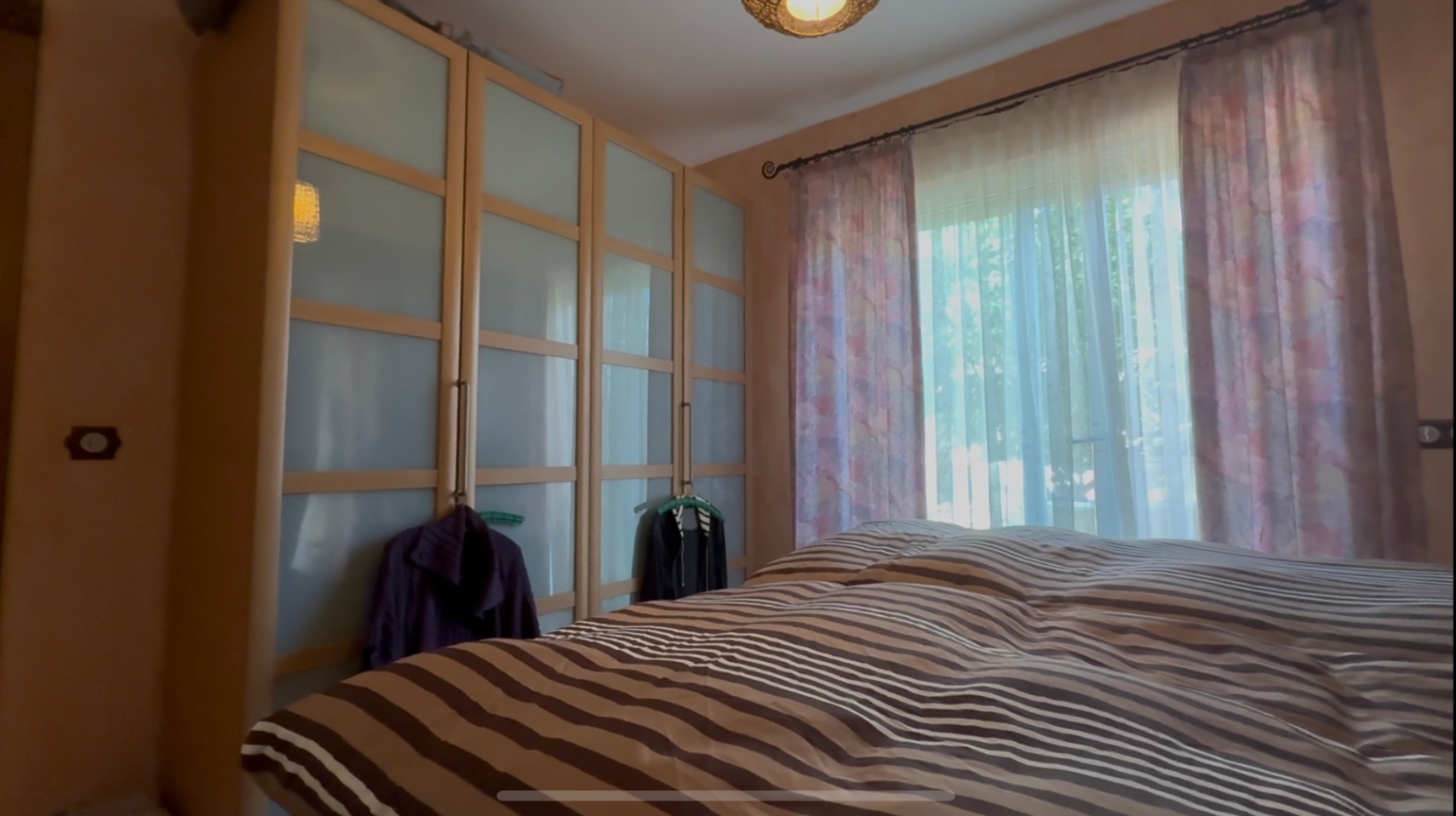 Bedroom in villa for sale in Cartagena
