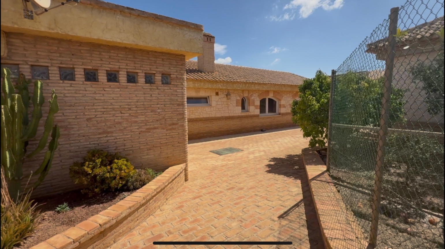 Terrace in villa for sale in Cartagena
