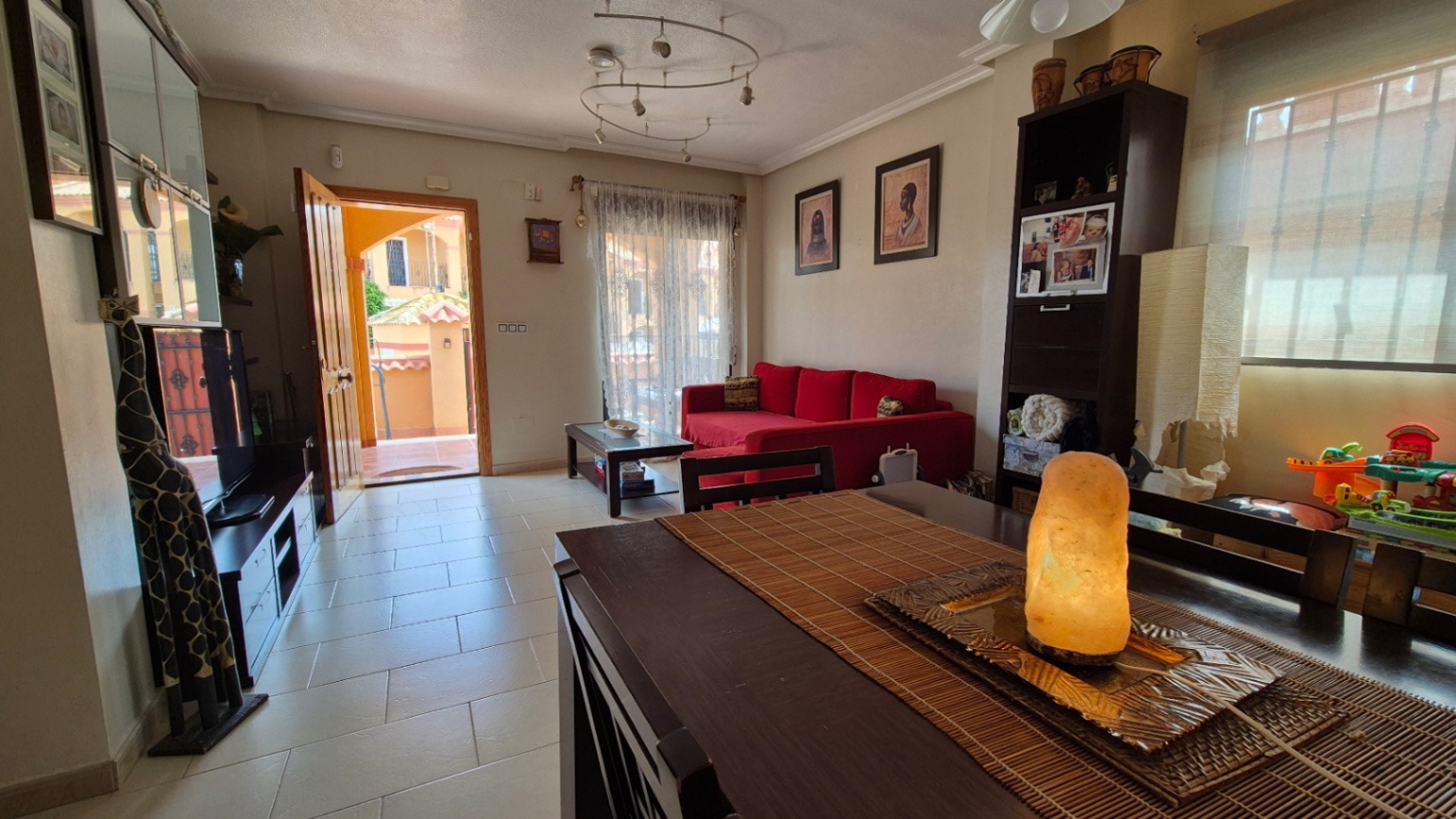 Bedroom in villa for sale in Torrevieja
