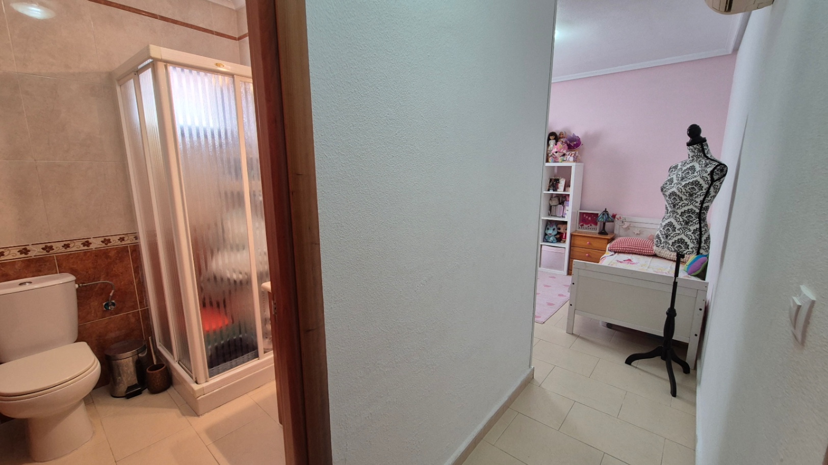 Dining area in villa for sale in Torrevieja