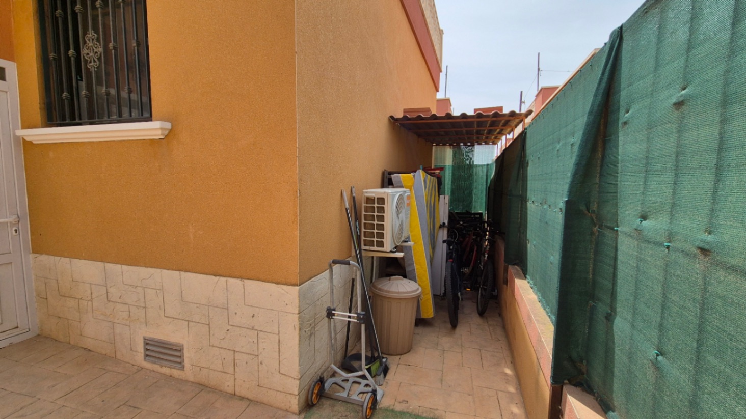 Dining area in villa for sale in Torrevieja