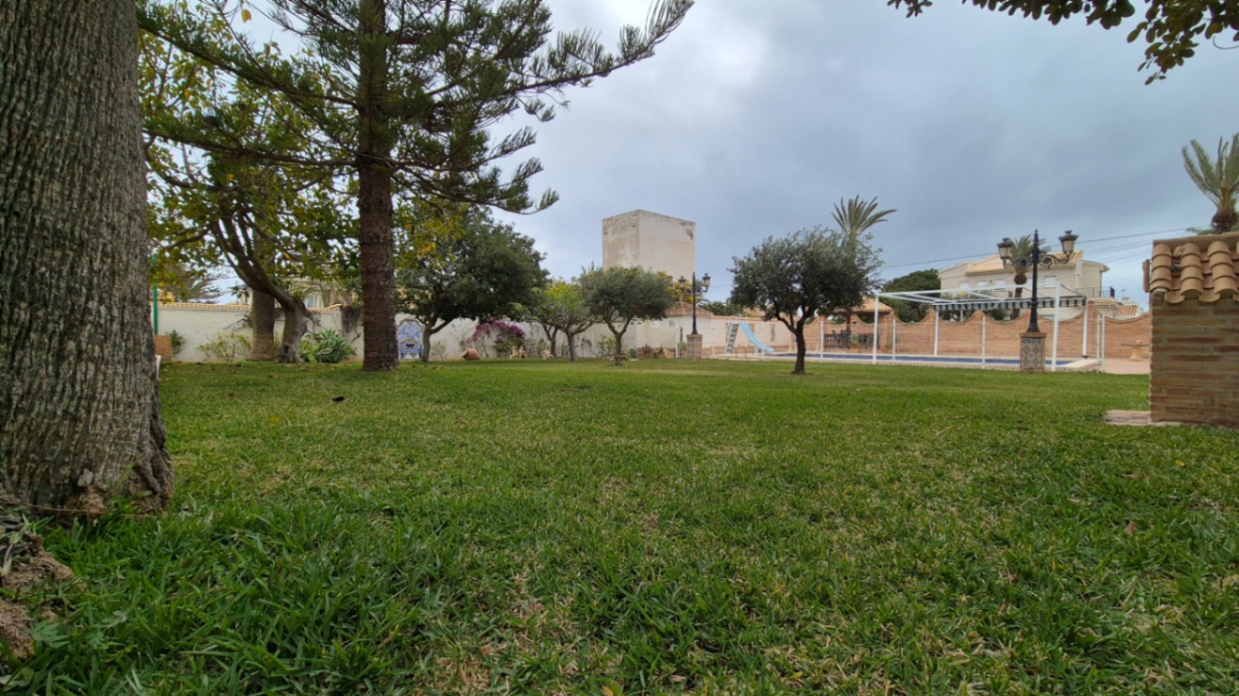 Kitchen in villa for sale in Orihuela