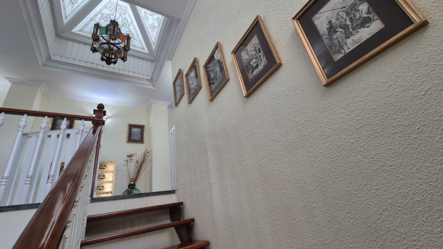 Dining area in villa for sale in Orihuela