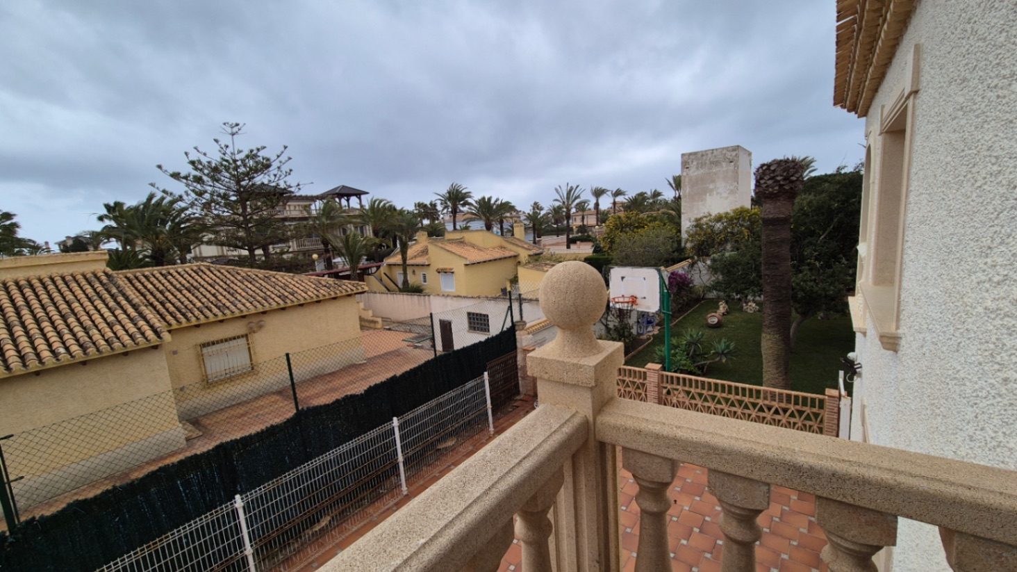 Master bedroom in villa for sale in Orihuela