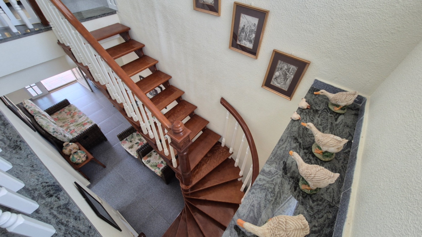 Terrace in villa for sale in Orihuela