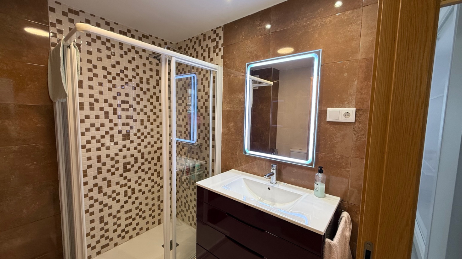Bedroom in apartment for sale in Torrevieja