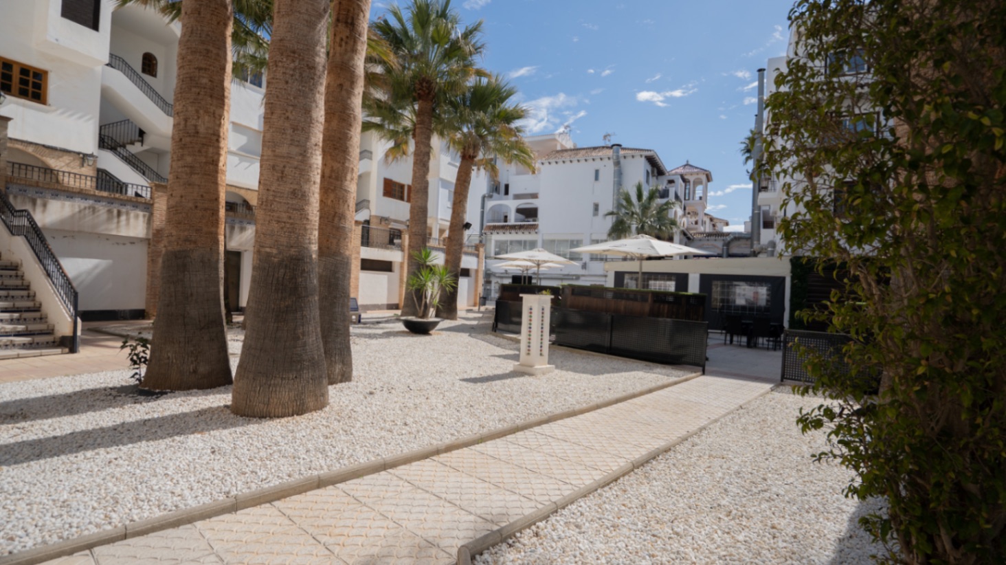 Bedroom in apartment for sale in Orihuela