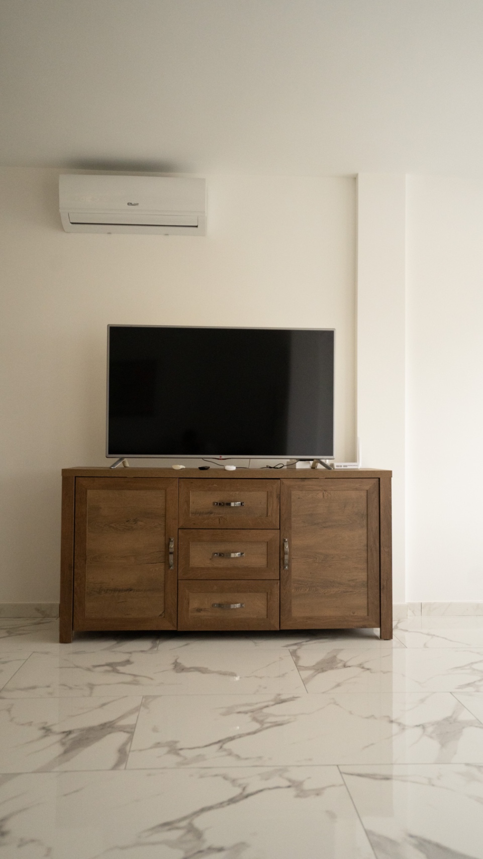 Bedroom in apartment for sale in Orihuela