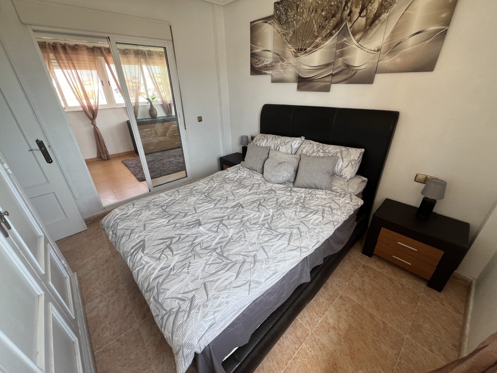 Pool area in villa for sale in Orihuela