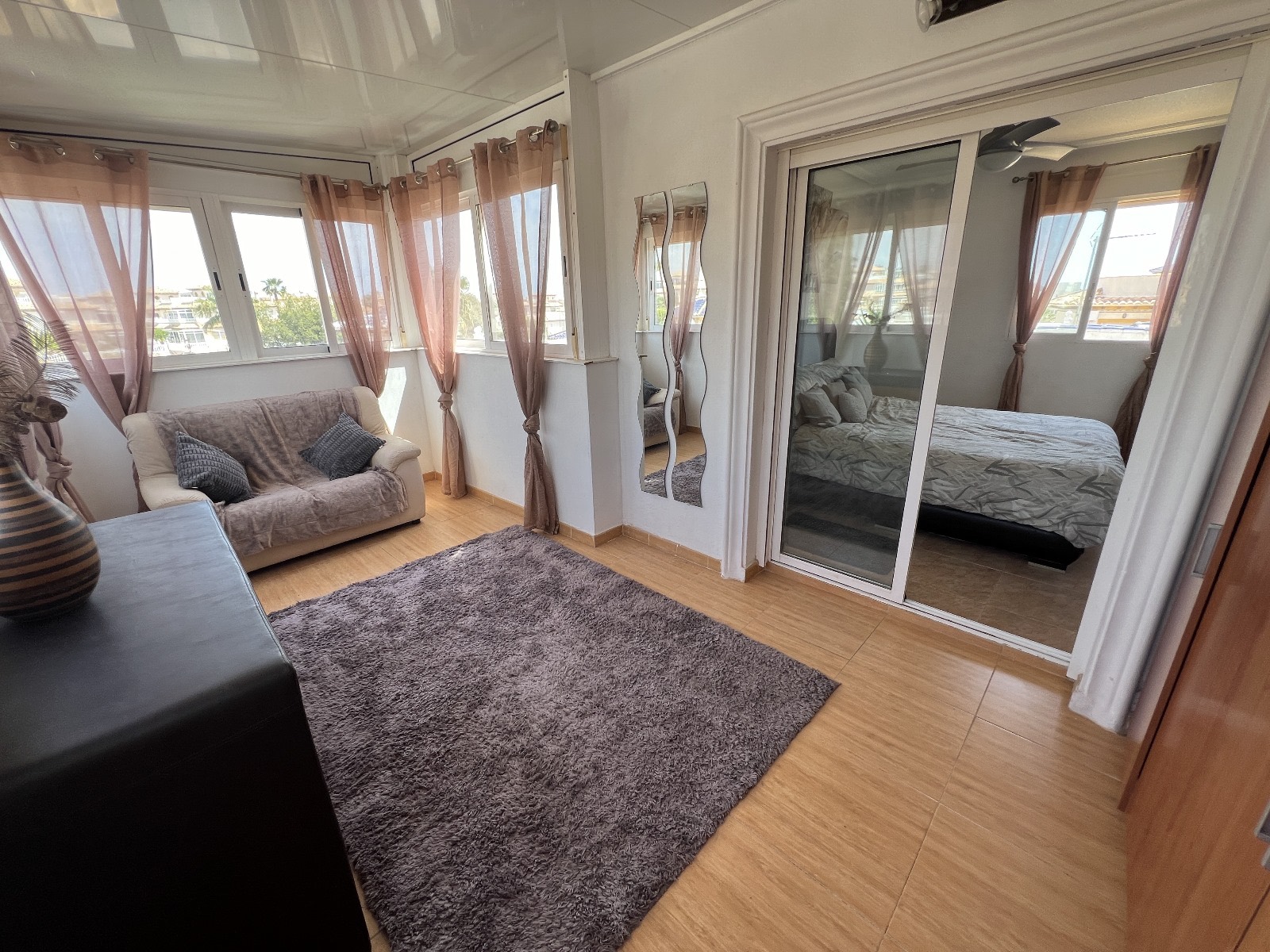 Bedroom in villa for sale in Orihuela