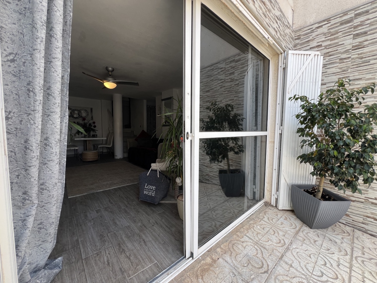 Bedroom in villa for sale in Orihuela