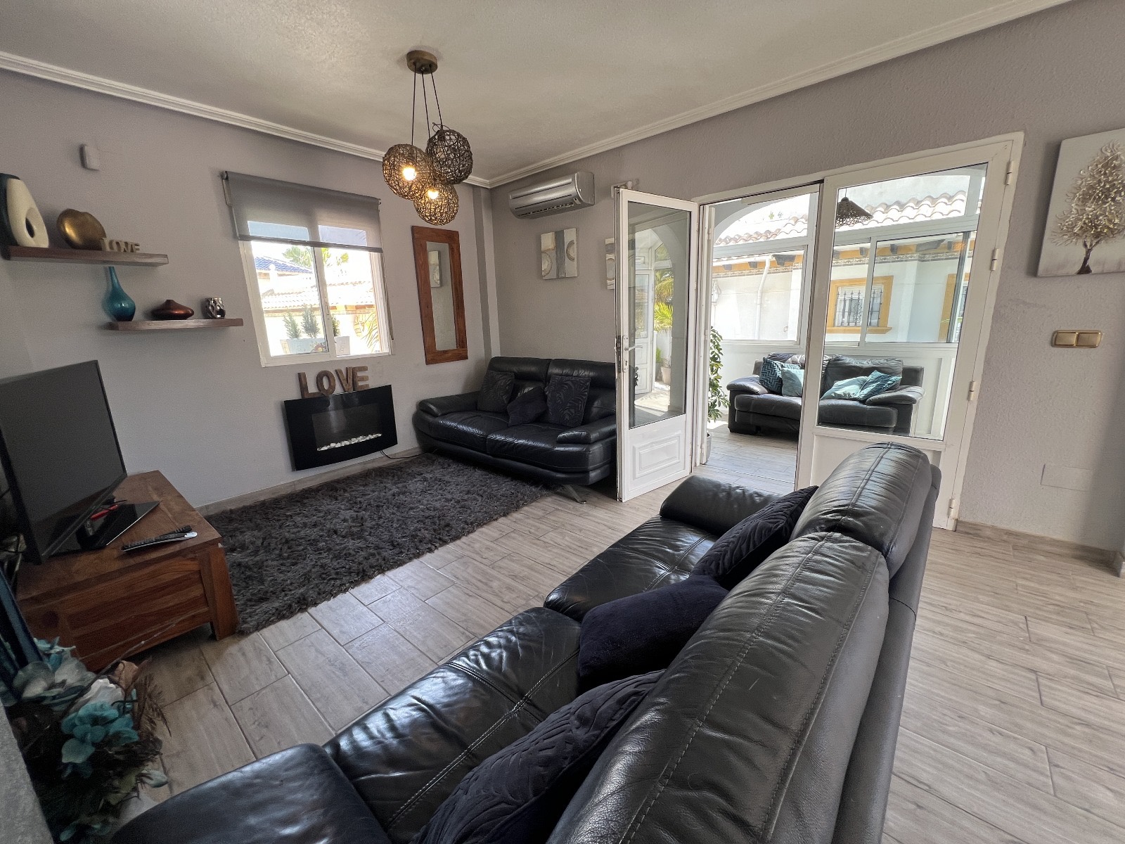 Garden in villa for sale in Orihuela