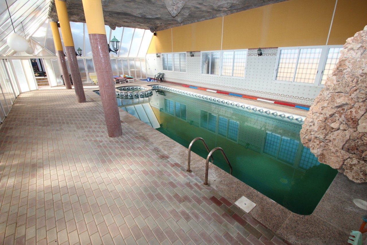Pool area in finca for sale in Murcia