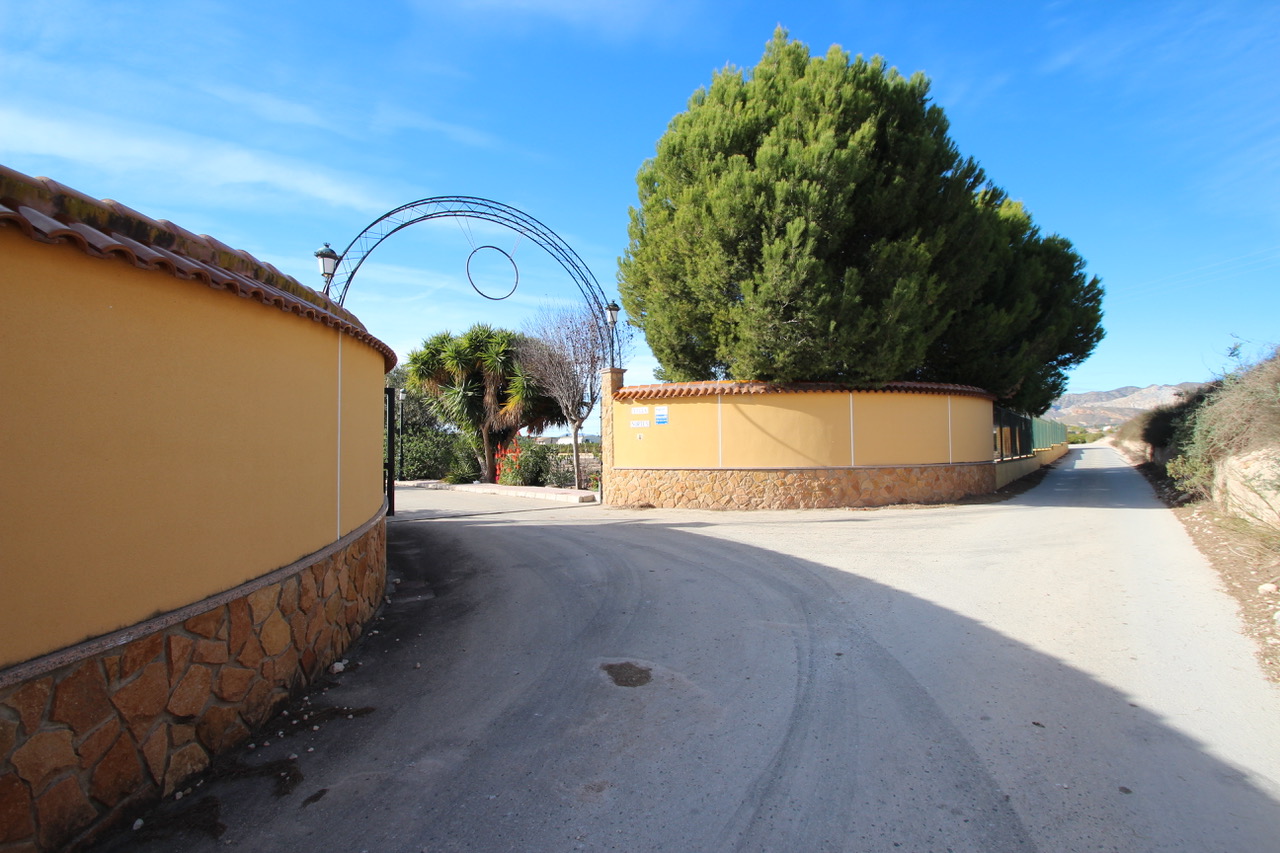 Exterior view in finca for sale in Murcia