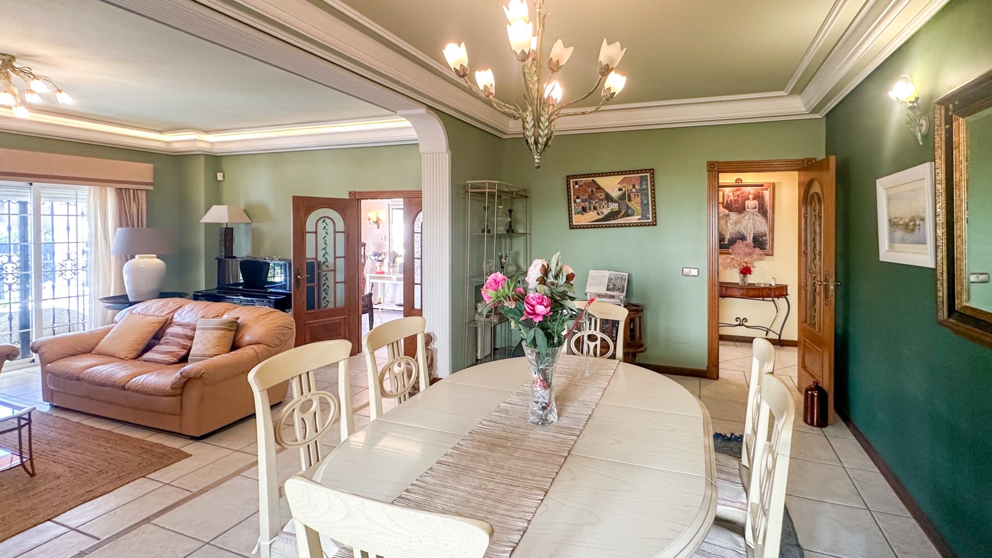 Living room in villa for sale in La Mata