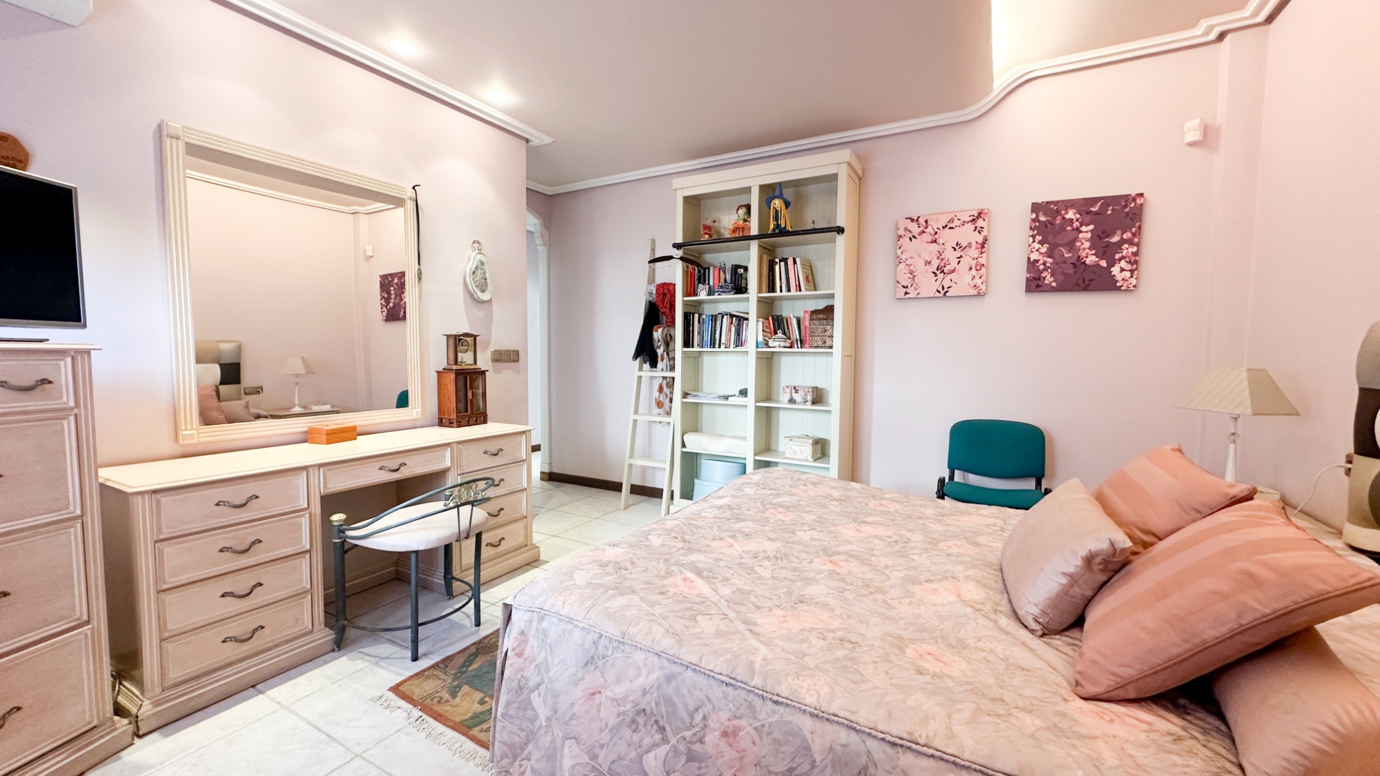 Bathroom in villa for sale in La Mata
