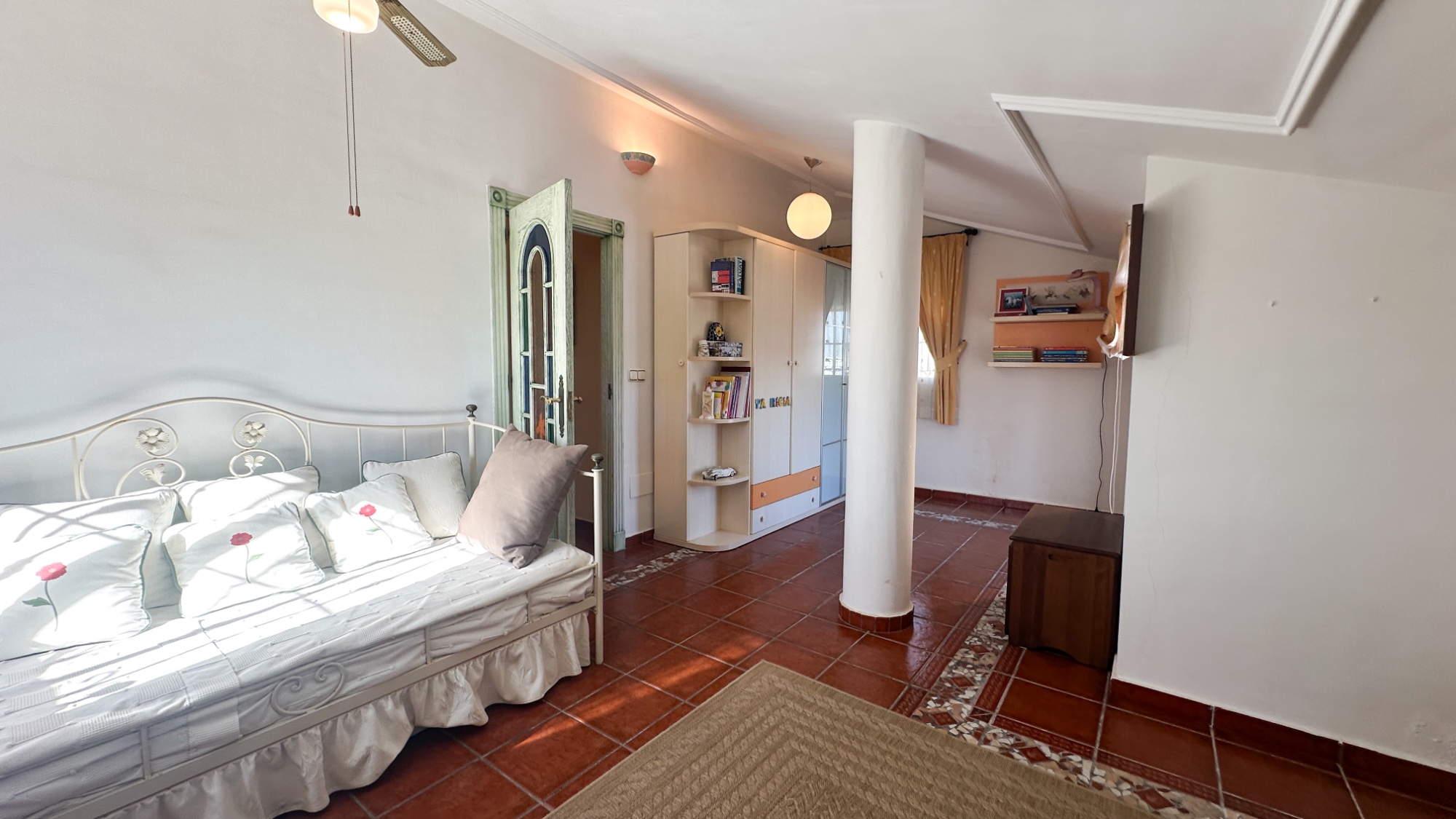 Living room in villa for sale in La Mata