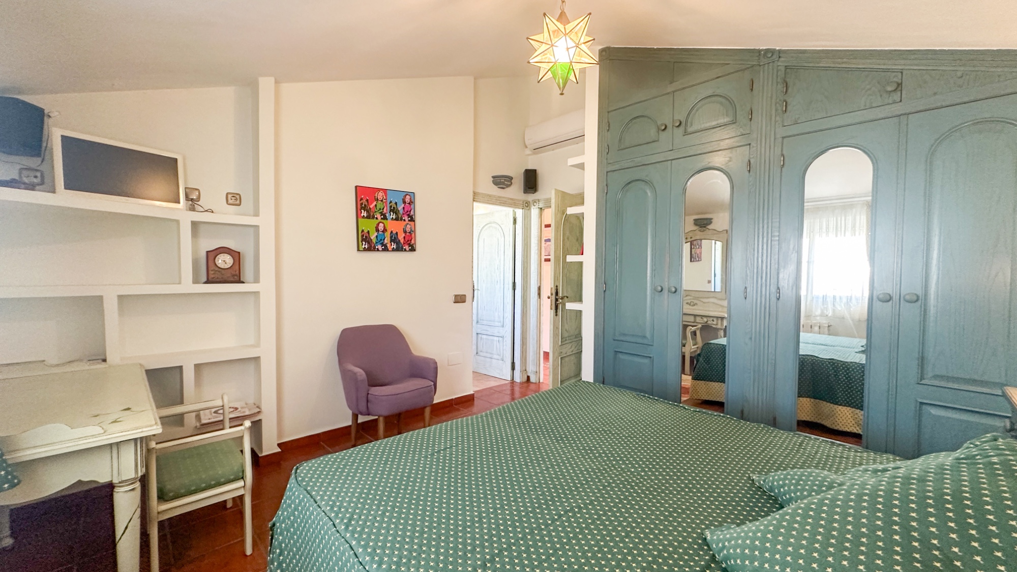 Dining area in villa for sale in La Mata