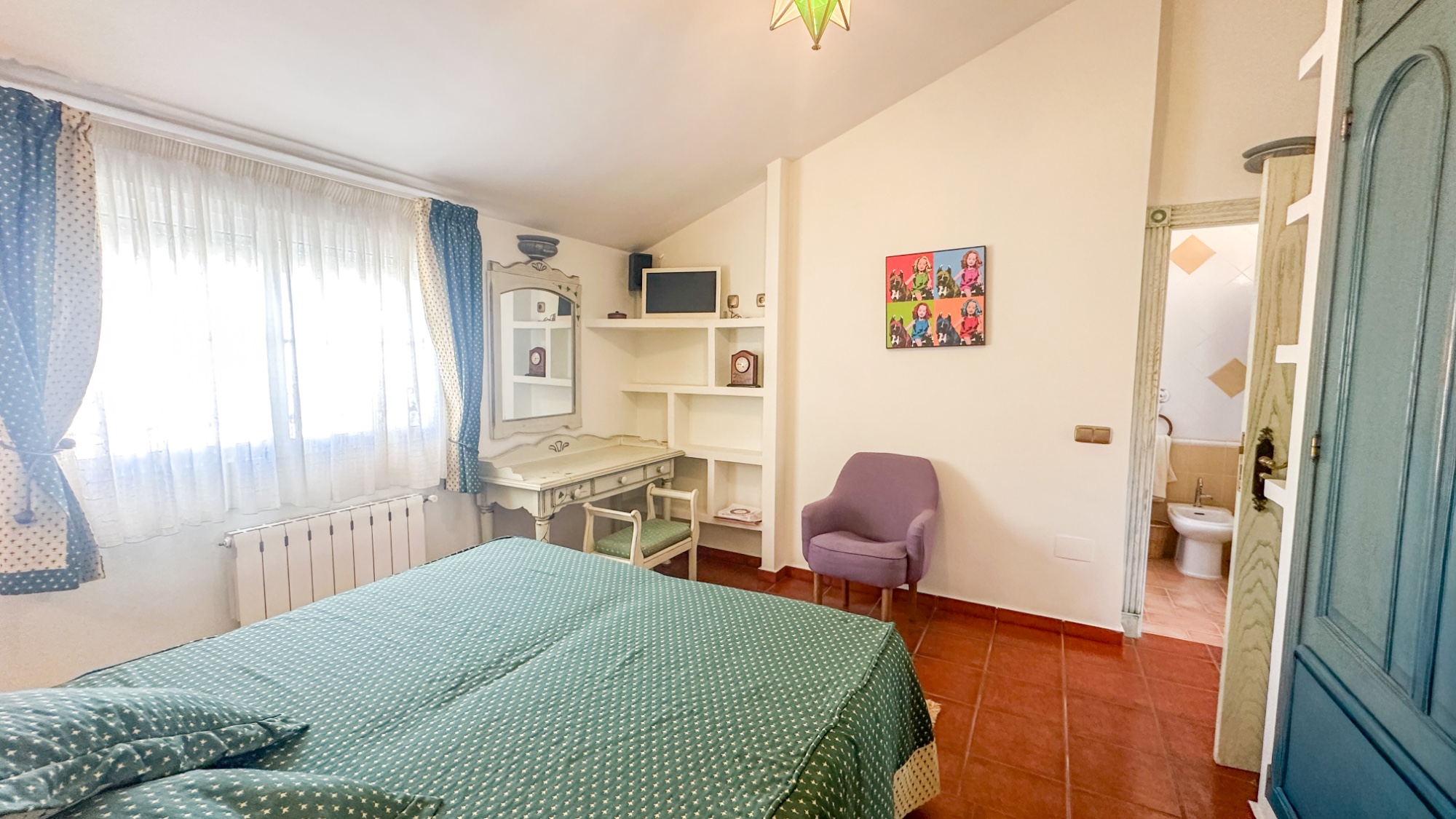 Bedroom in villa for sale in La Mata