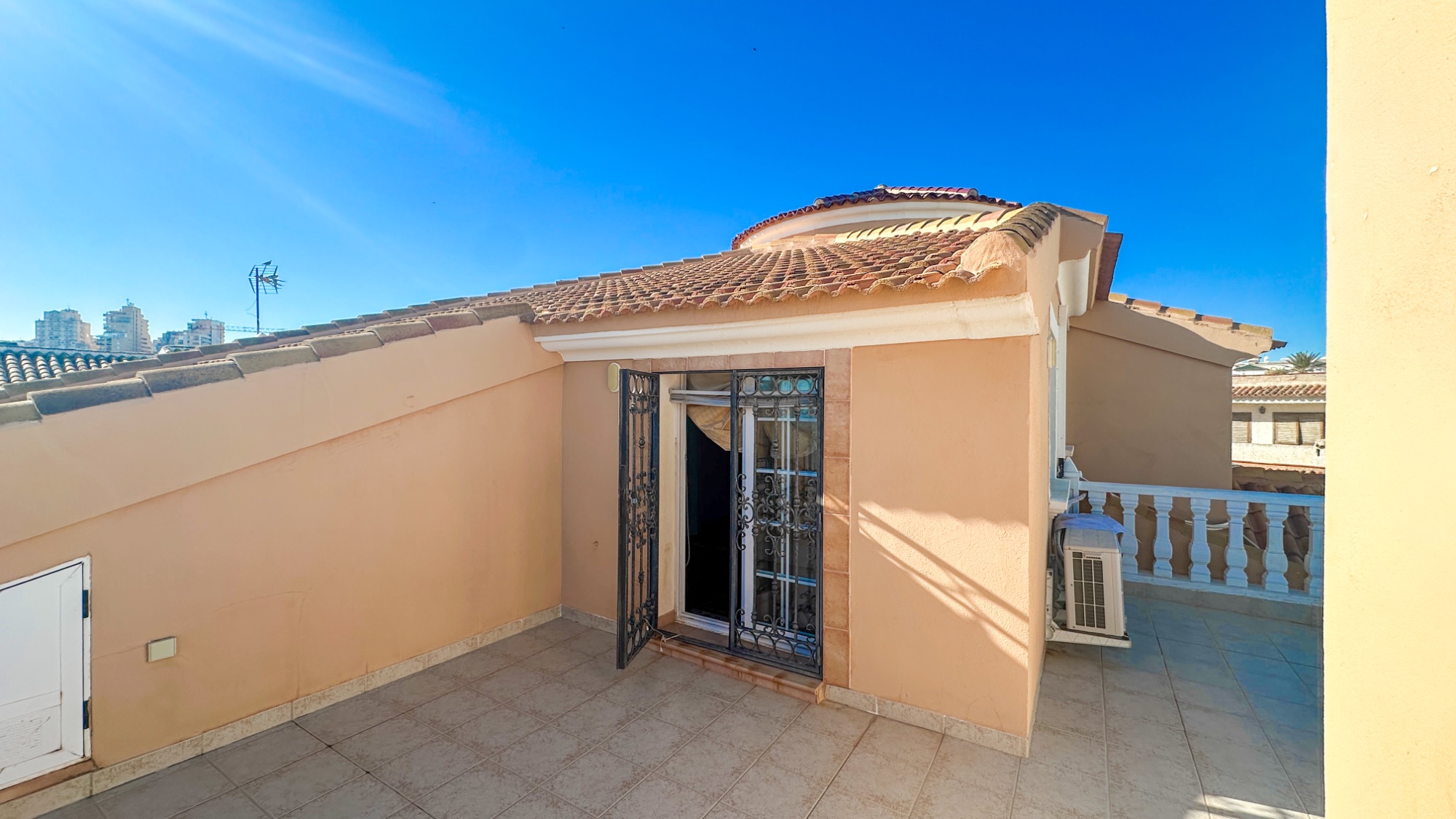 Living room in villa for sale in La Mata