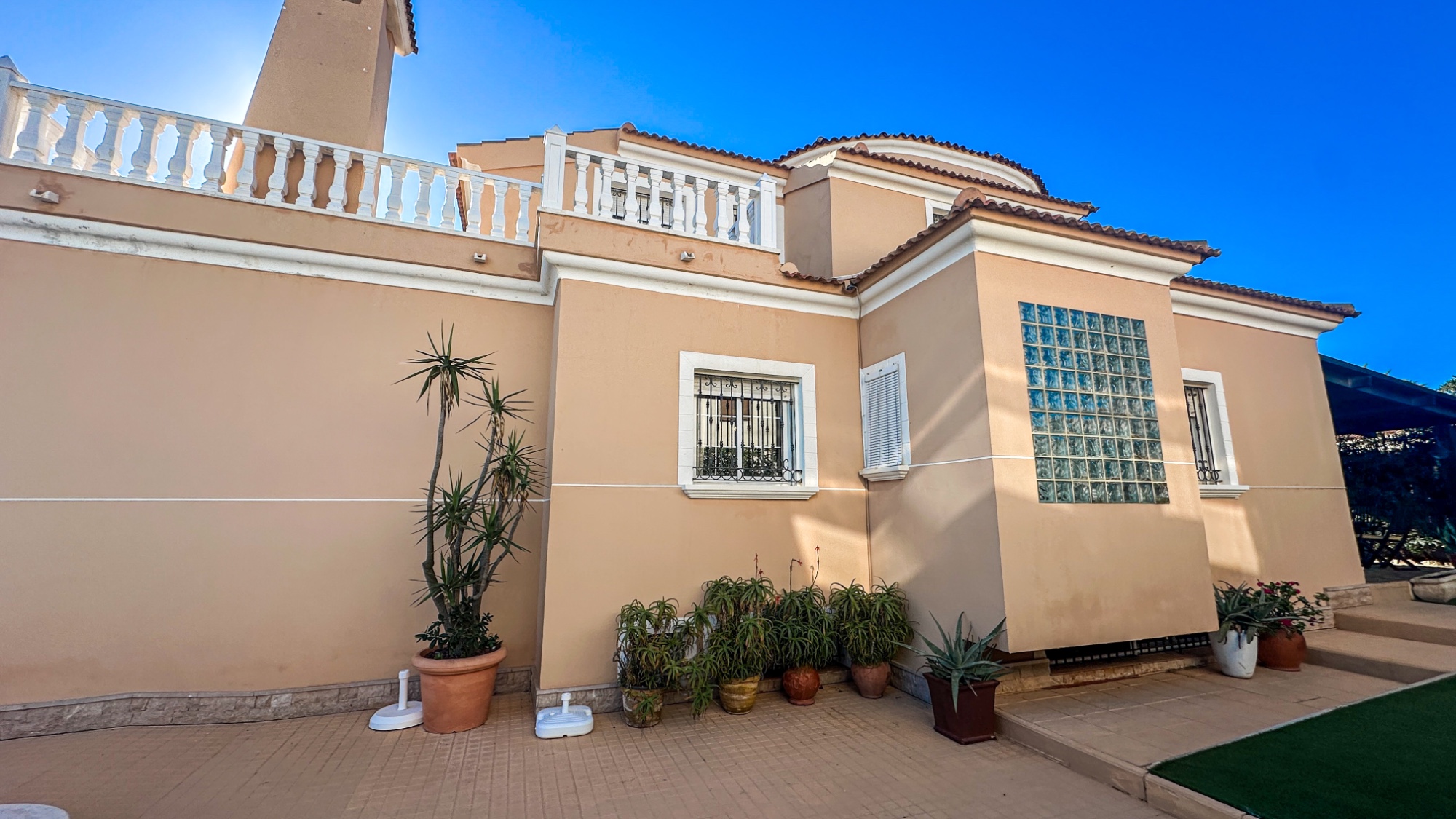 Pool area in villa for sale in La Mata