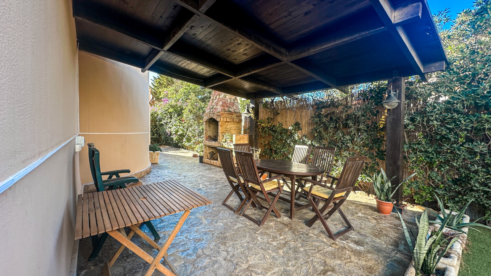 Bedroom in villa for sale in La Mata