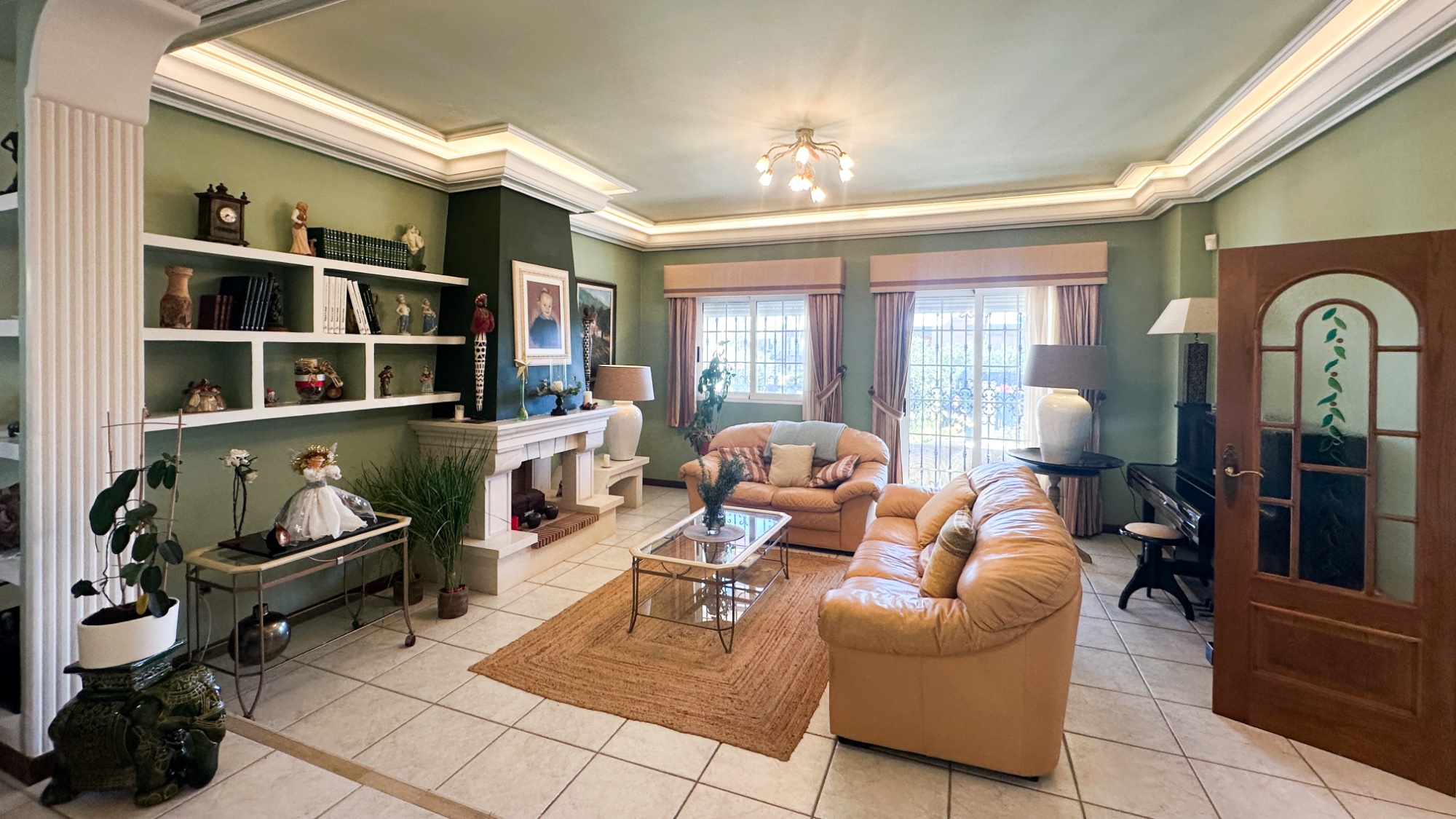 Garden in villa for sale in La Mata