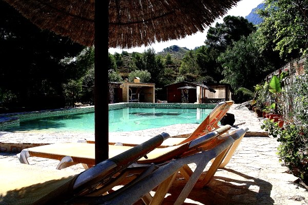 Master bedroom in villa for sale in Murcia