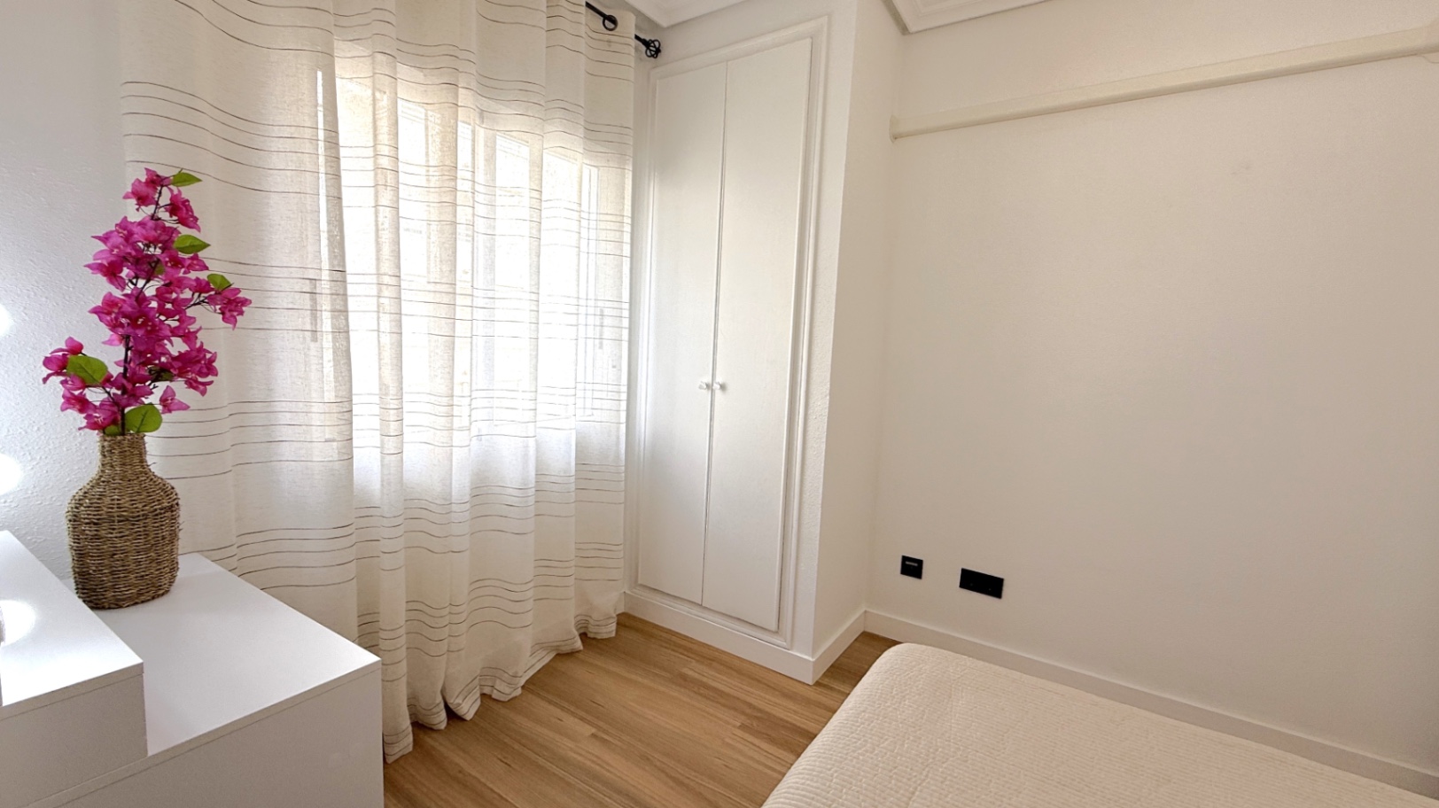 Pool area in apartment for sale in Torrevieja