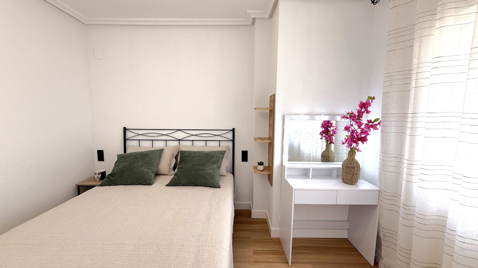 Terrace in apartment for sale in Torrevieja