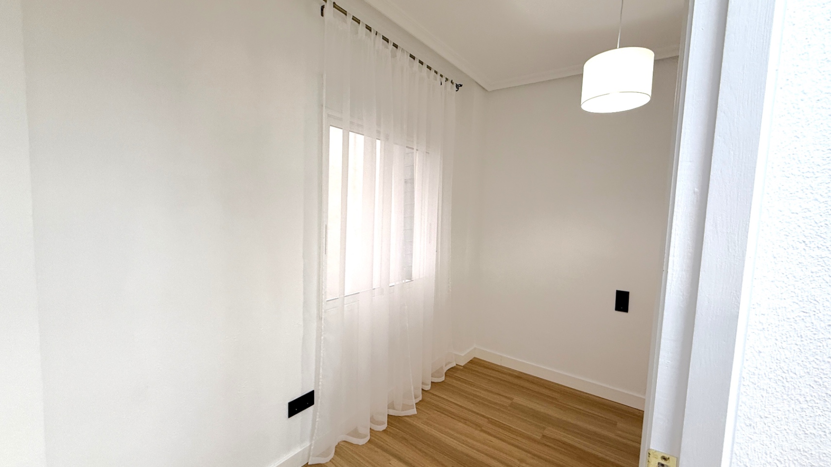 Bedroom in apartment for sale in Torrevieja