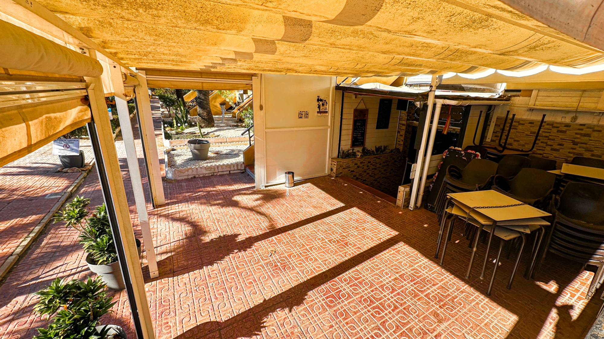 Terrace in commercial for sale in Torrevieja