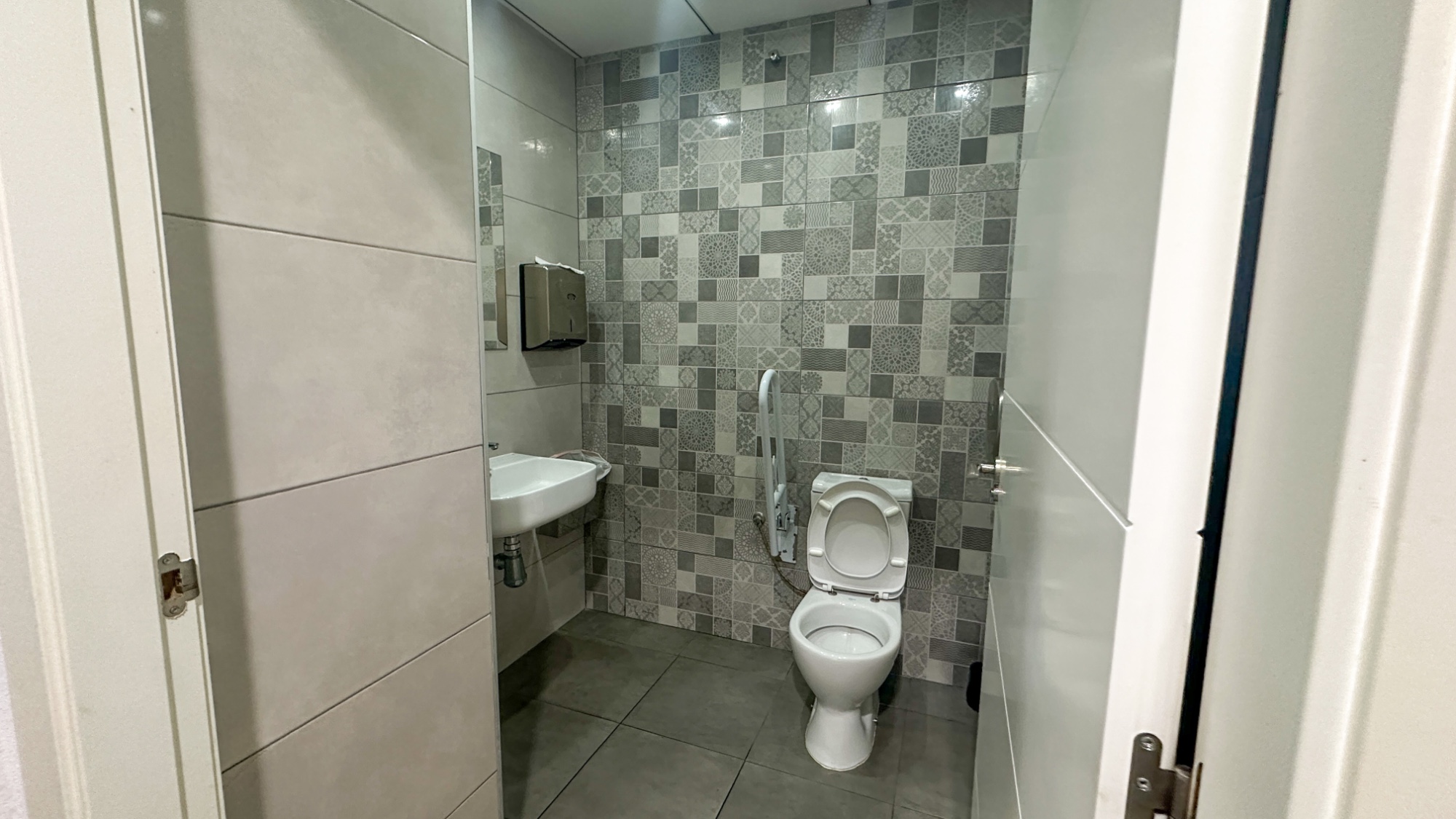 Garden in commercial for sale in Torrevieja